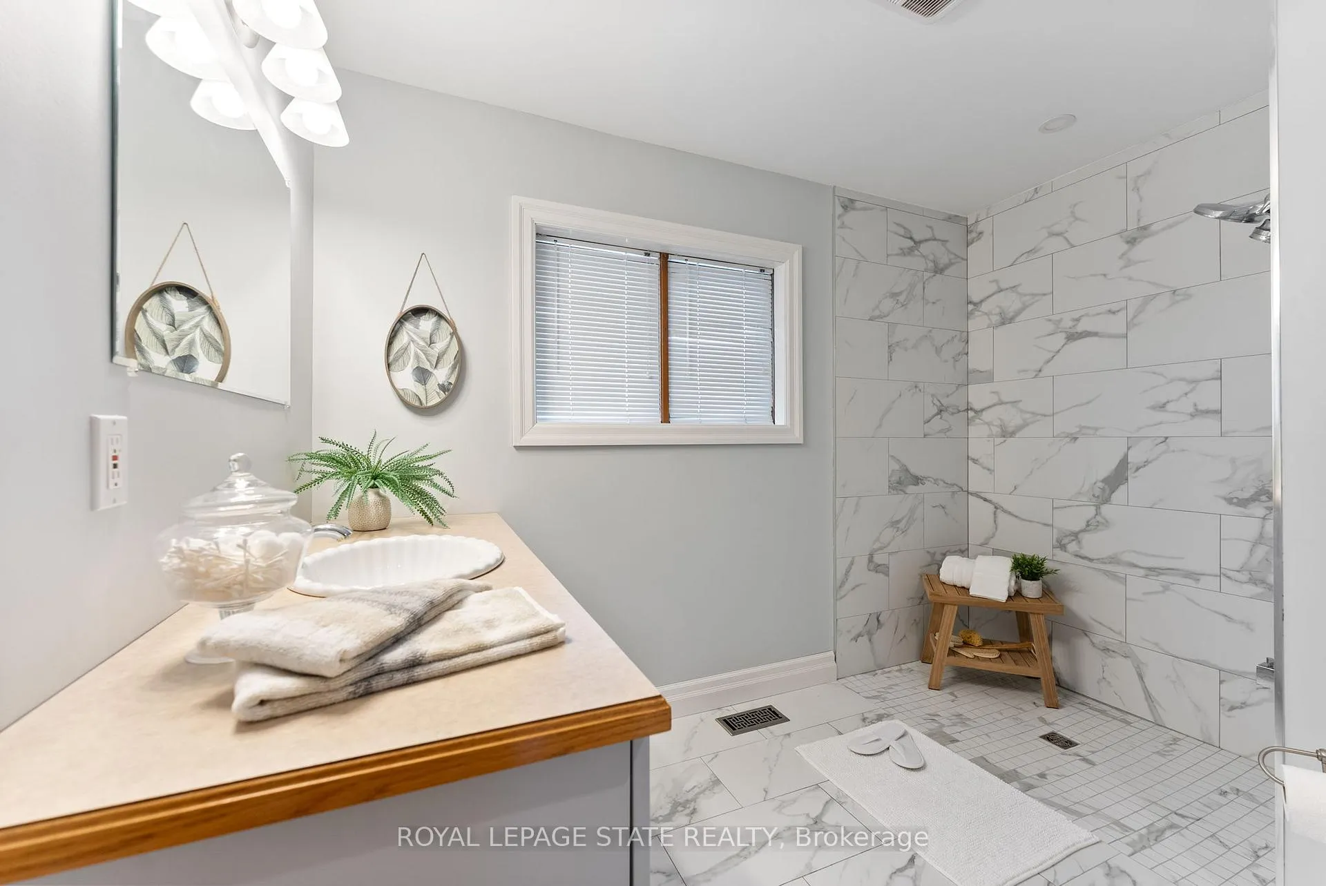 Photo 16 of 25 Battlefield Drive, Hamilton, Stoney Creek — HOMEH