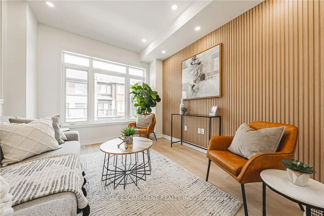Photo 6 of Unit 29, 61 Soho Street, Hamilton, Stoney Creek Mountain — HOMEH