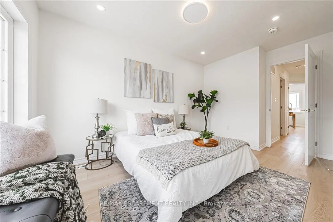 Photo 20 of Unit 29, 61 Soho Street, Hamilton, Stoney Creek Mountain — HOMEH