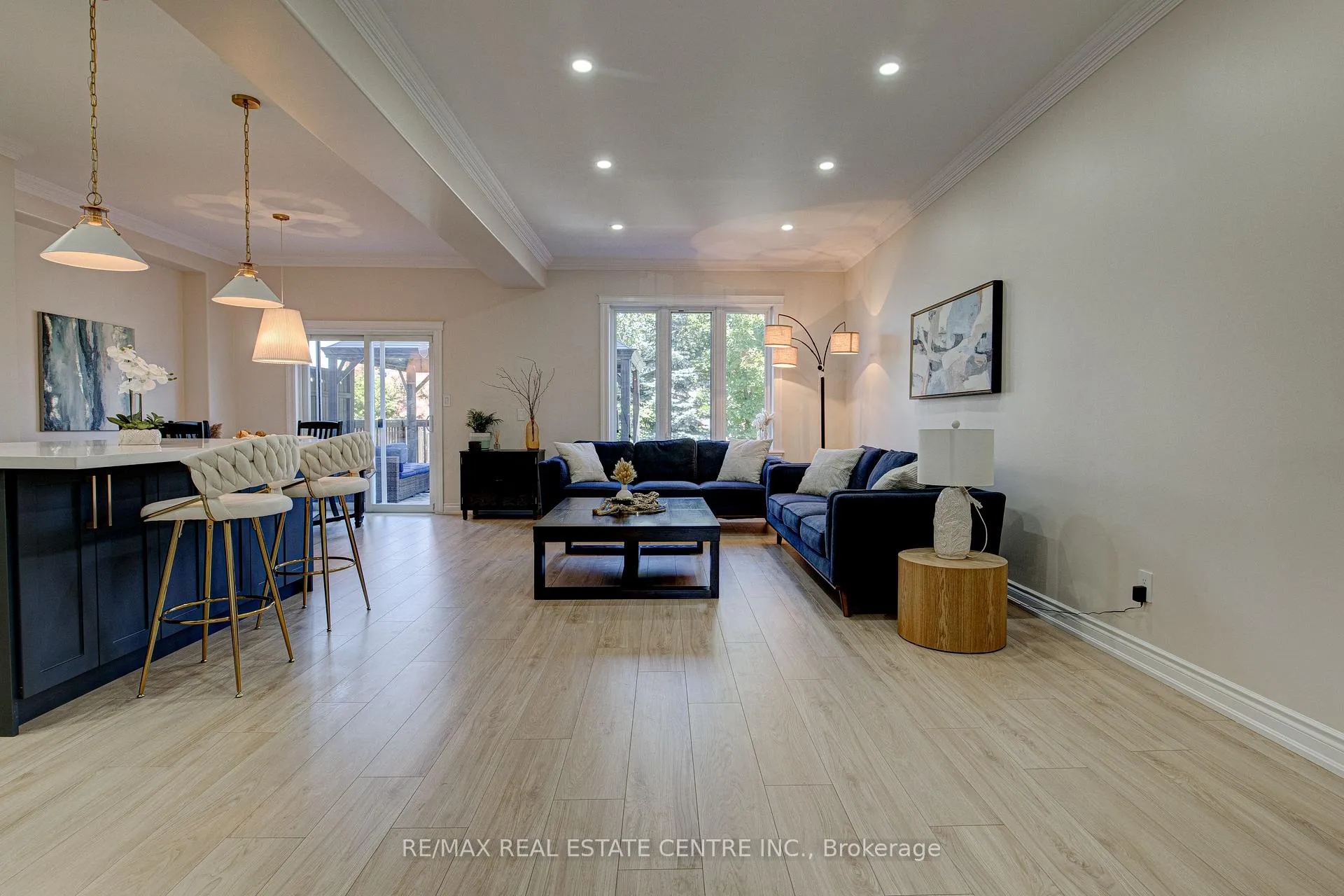 Photo 5 of 428 Thomas Slee Drive, Kitchener, Doon South — HOMEH