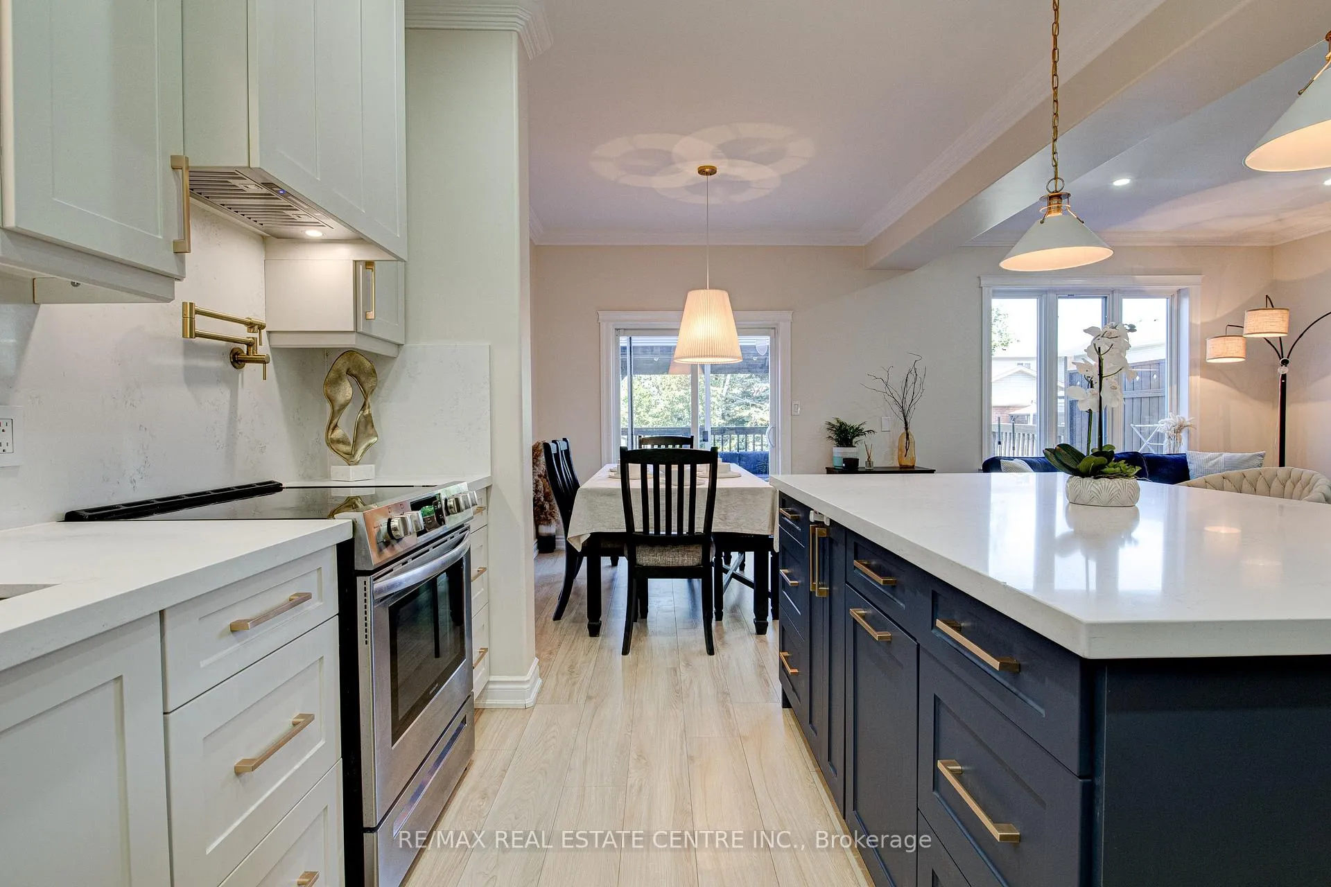 Photo 13 of 428 Thomas Slee Drive, Kitchener, Doon South — HOMEH