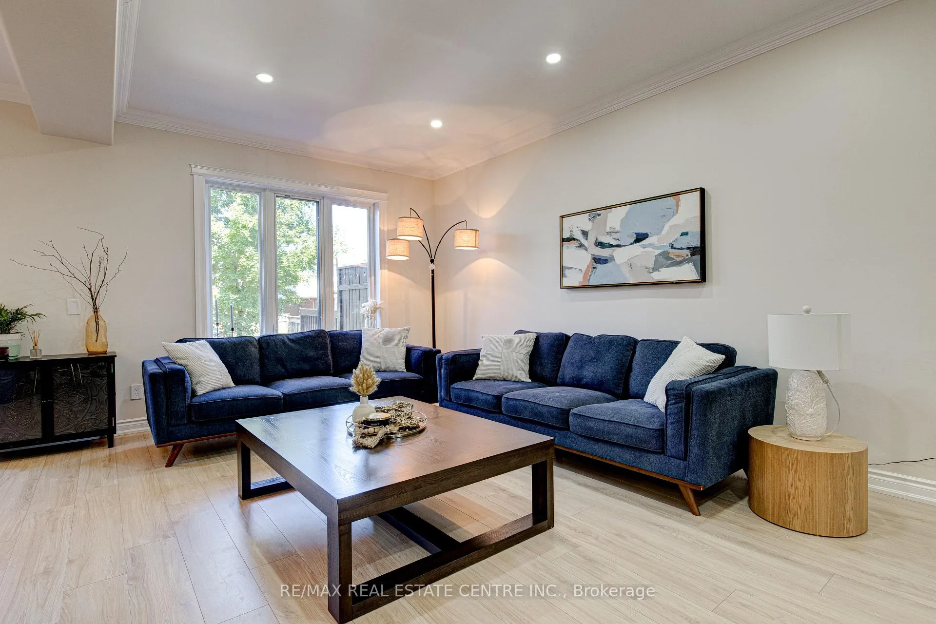 Photo 17 of 428 Thomas Slee Drive, Kitchener, Doon South — HOMEH