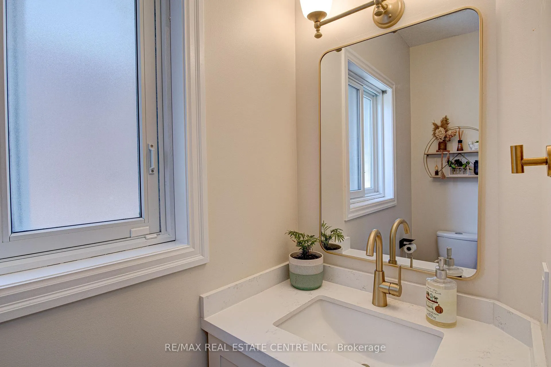 Photo 20 of 428 Thomas Slee Drive, Kitchener, Doon South — HOMEH
