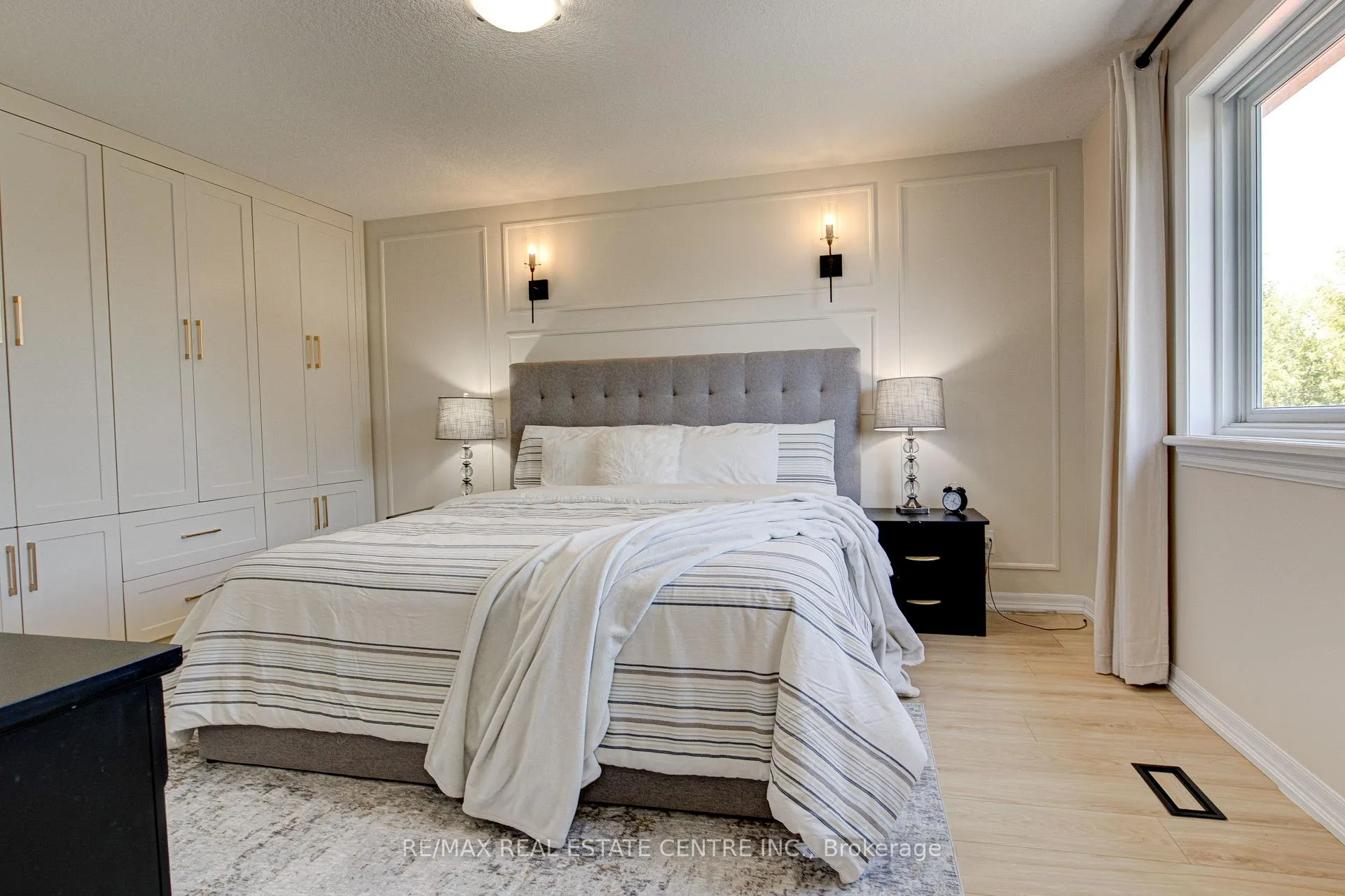 Photo 27 of 428 Thomas Slee Drive, Kitchener, Doon South — HOMEH