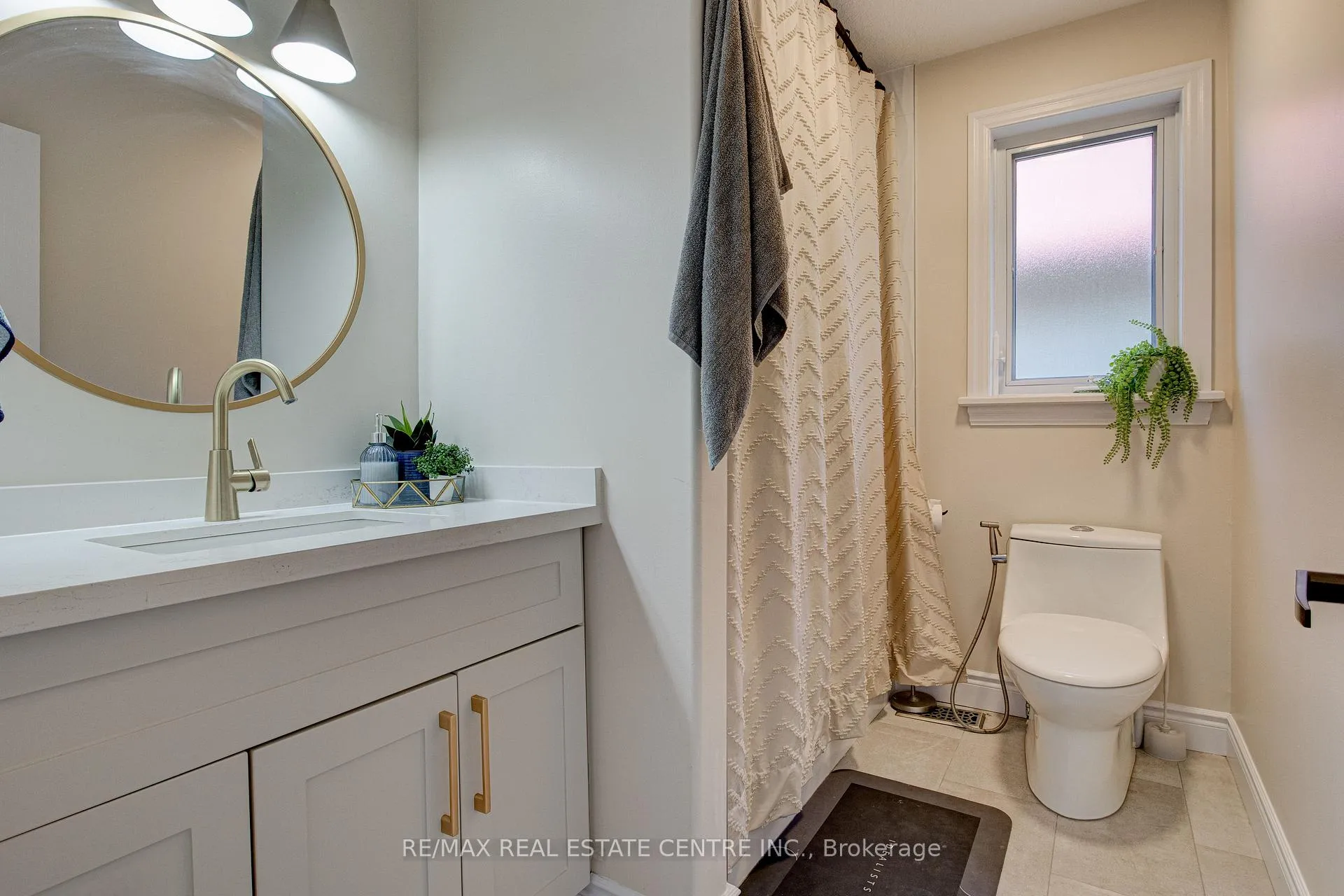 Photo 35 of 428 Thomas Slee Drive, Kitchener, Doon South — HOMEH