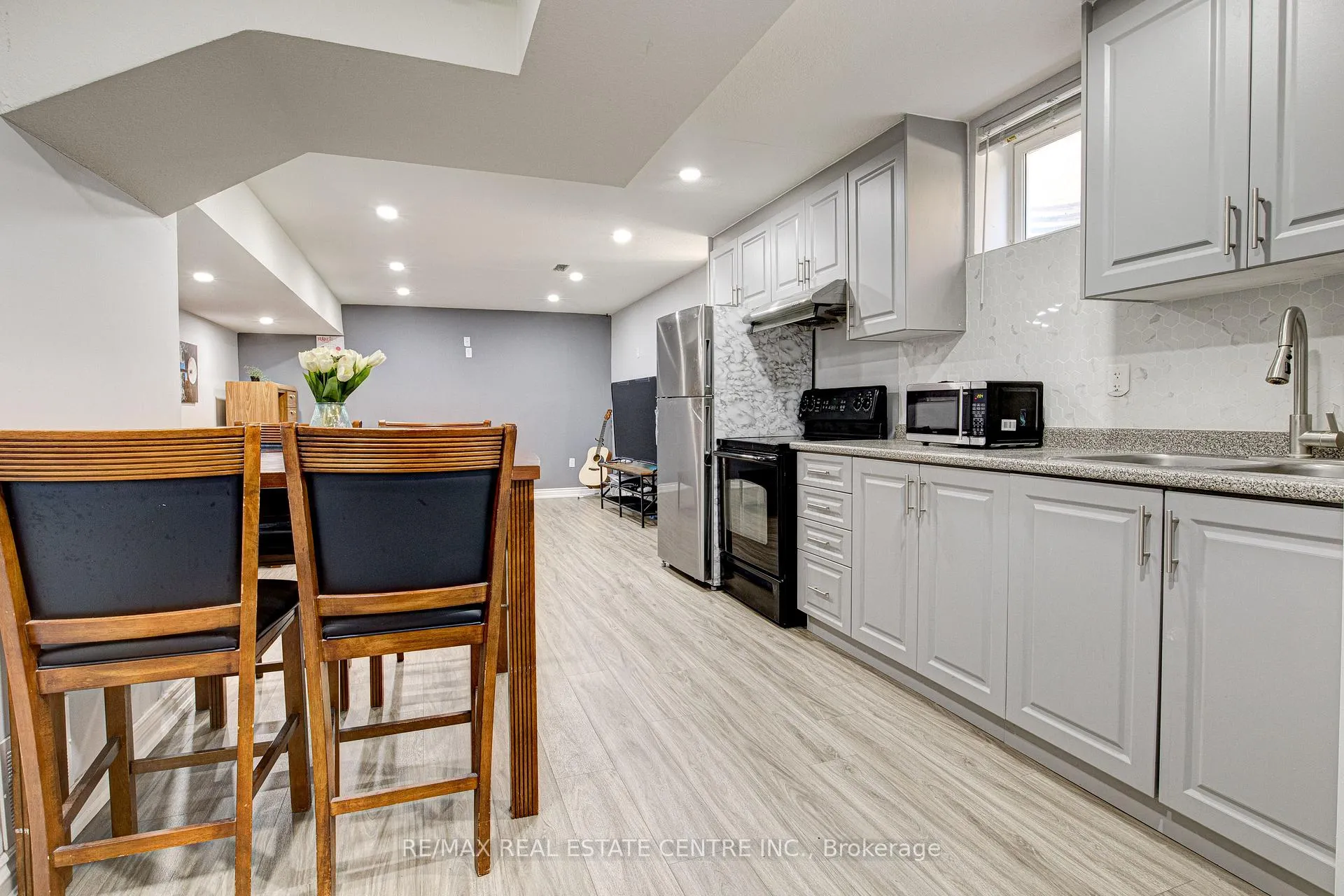 Photo 40 of 428 Thomas Slee Drive, Kitchener, Doon South — HOMEH