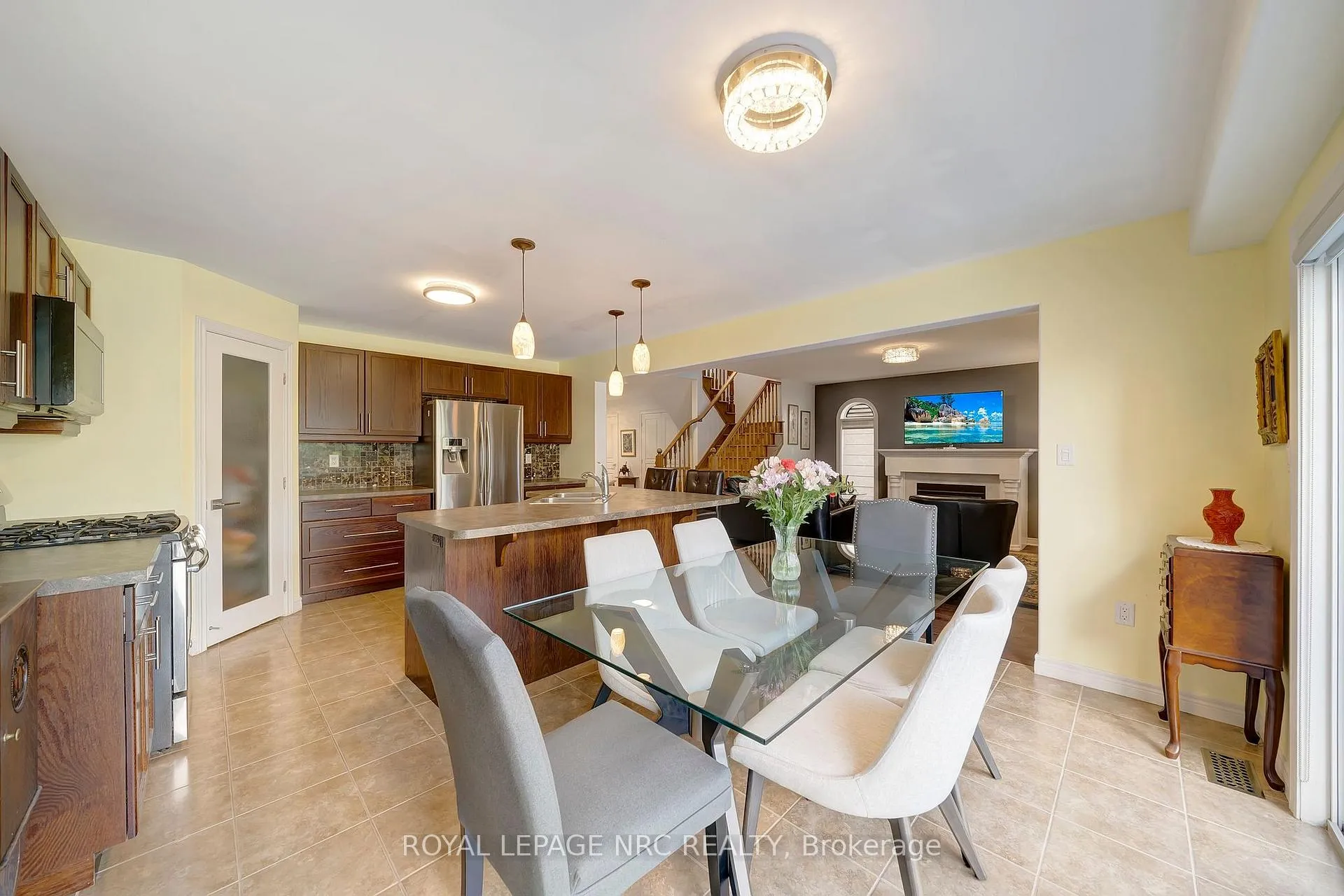 Photo 15 of 4471 Garden Gate Terrace, Lincoln, Beamsville — HOMEH