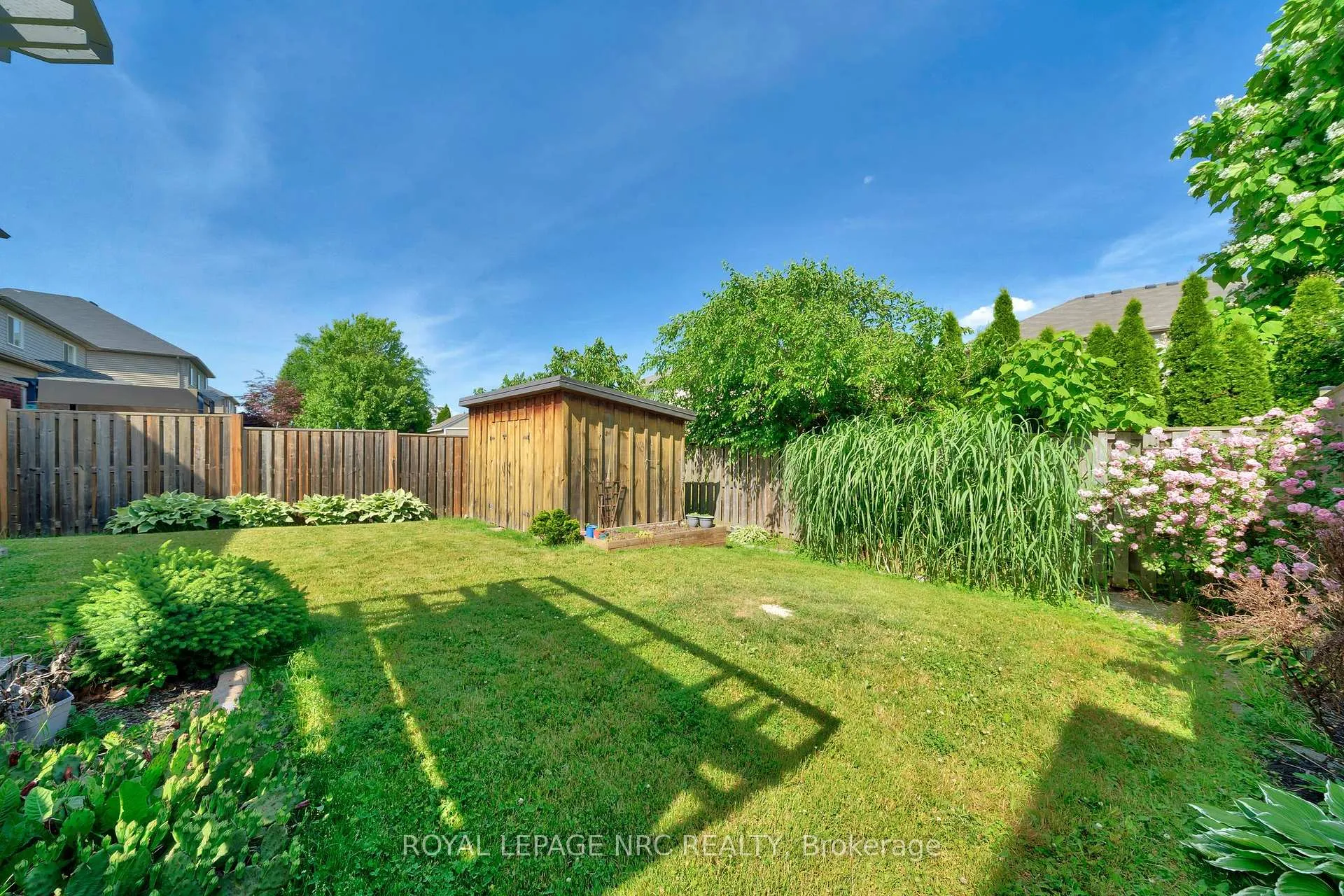 Photo 33 of 4471 Garden Gate Terrace, Lincoln, Beamsville — HOMEH