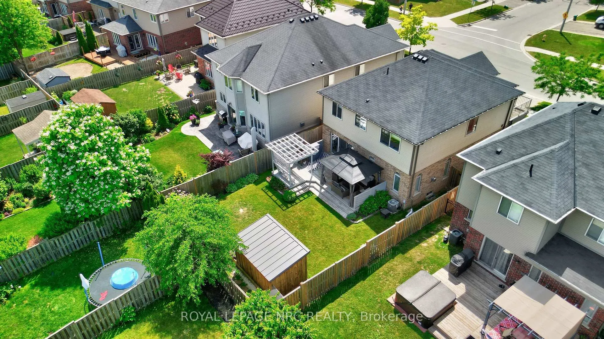 Photo 41 of 4471 Garden Gate Terrace, Lincoln, Beamsville — HOMEH