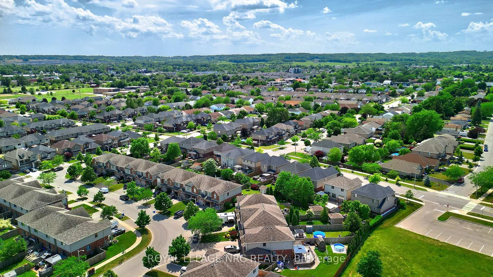 Photo 43 of 4471 Garden Gate Terrace, Lincoln, Beamsville — HOMEH