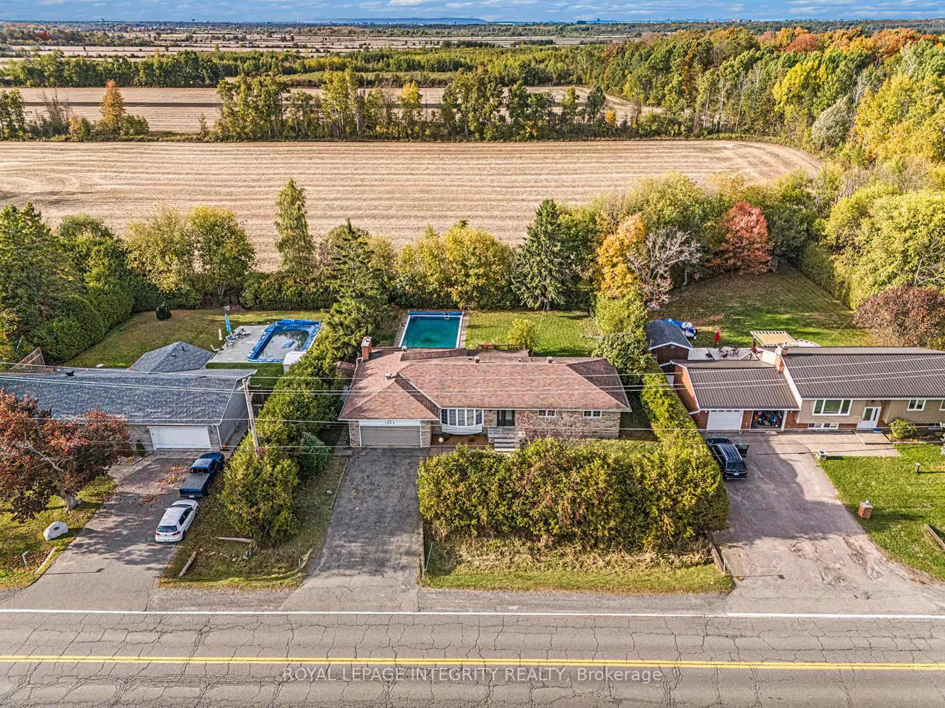 Photo 2 of 1843 Rideau Road, Ottawa, Riverside South — HOMEH