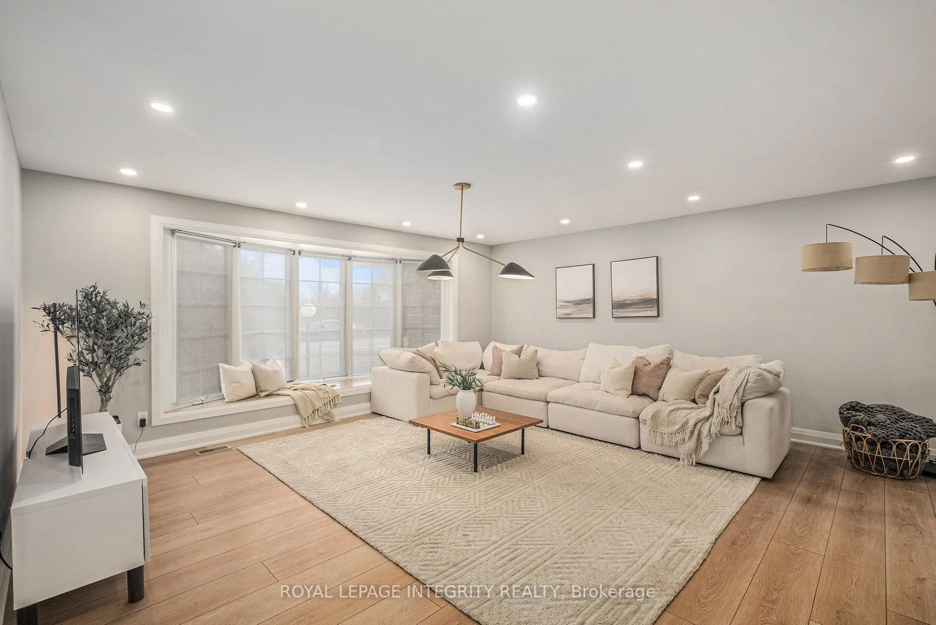 Photo 8 of 1843 Rideau Road, Ottawa, Riverside South — HOMEH