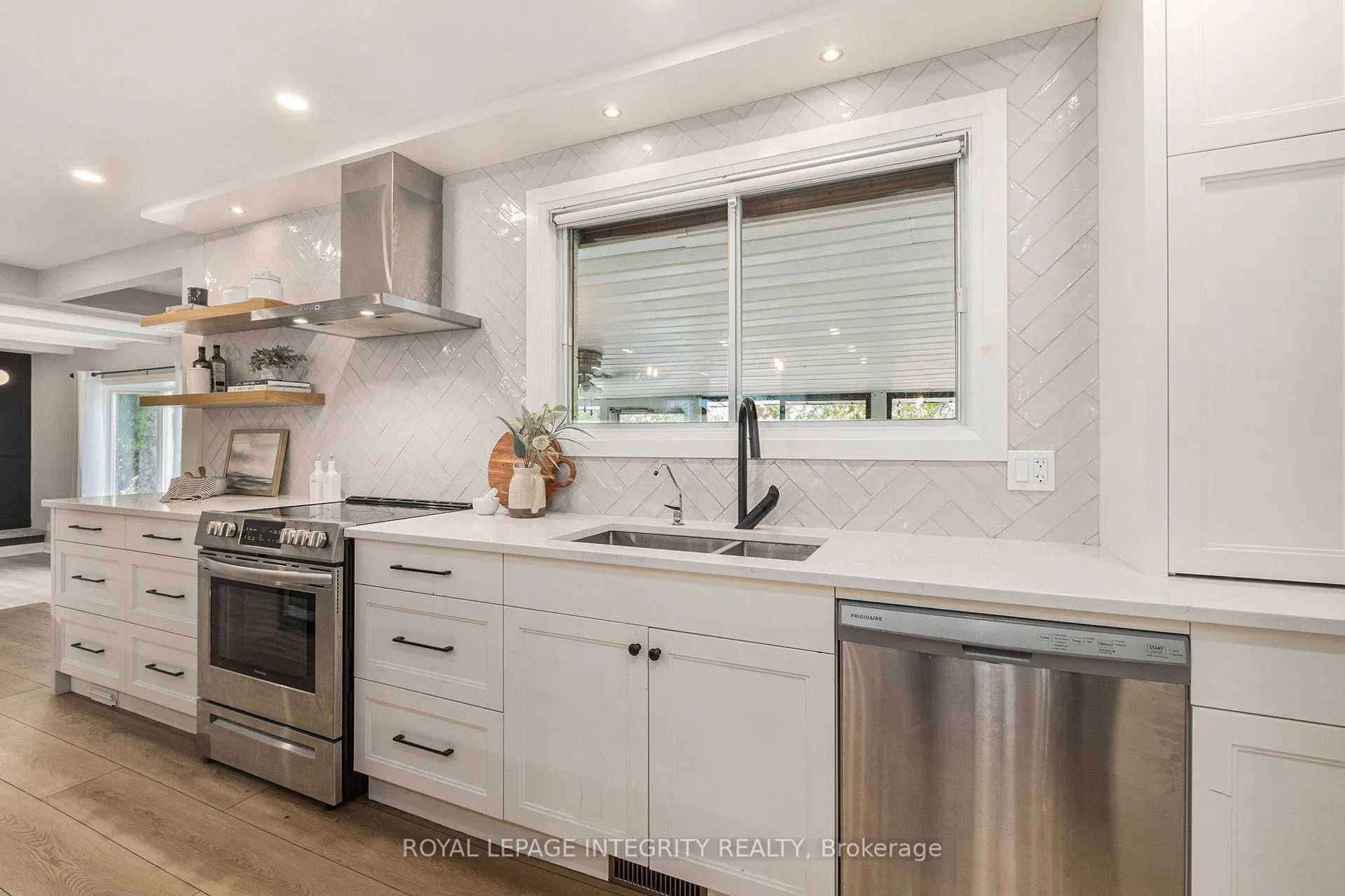 Photo 11 of 1843 Rideau Road, Ottawa, Riverside South — HOMEH