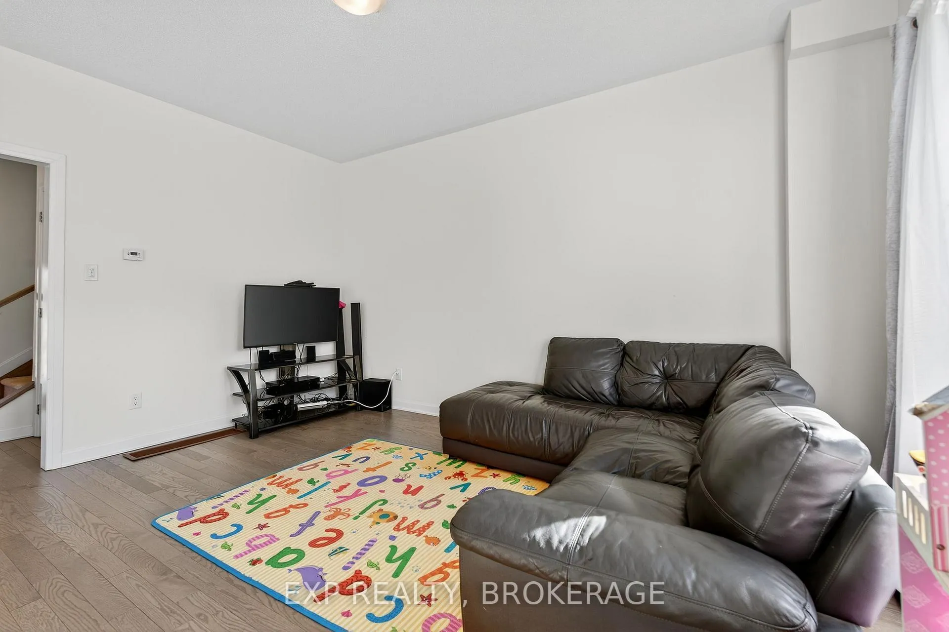 Photo 9 of 73 Oakmont Drive, Loyalist, Bath — HOMEH