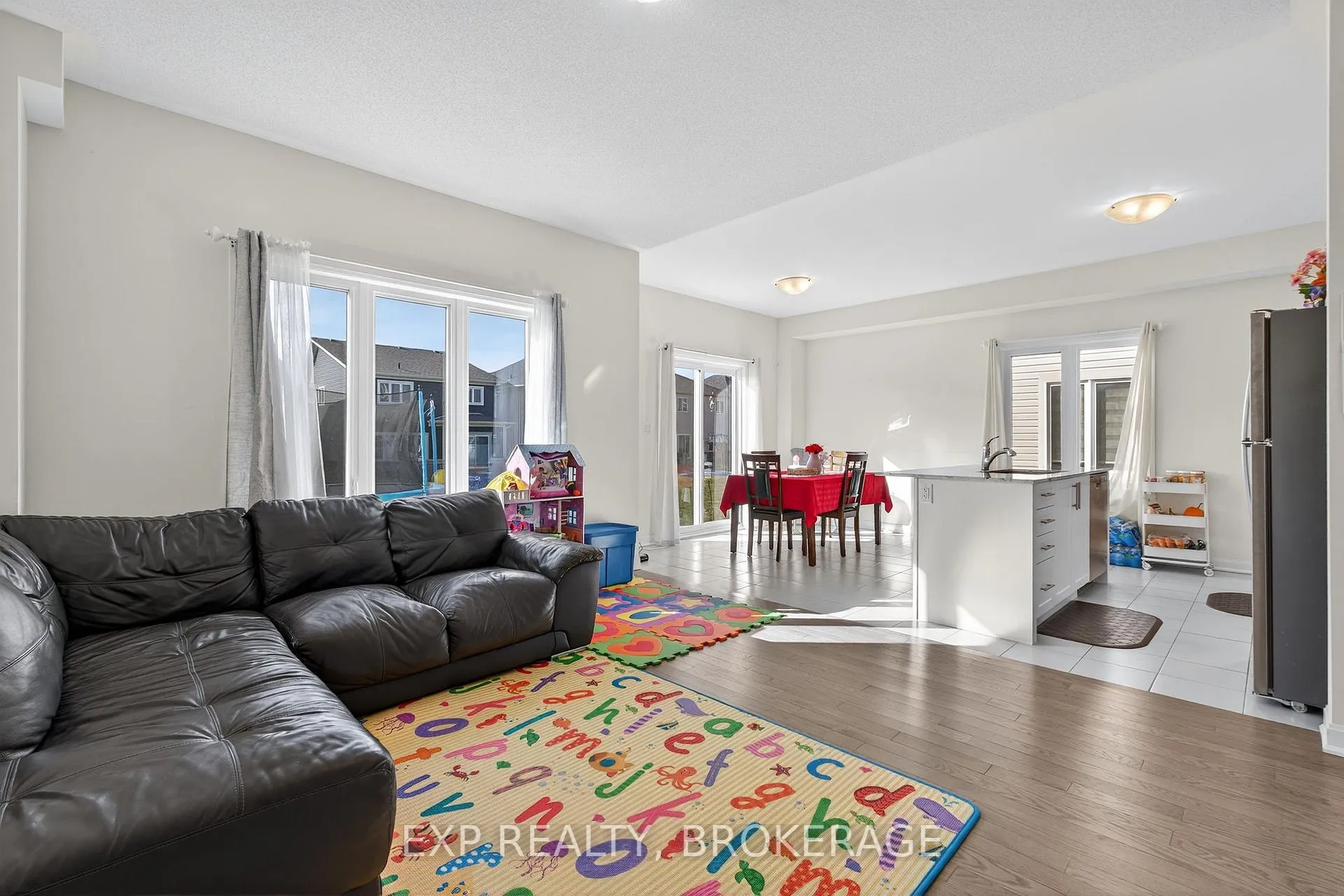 Photo 12 of 73 Oakmont Drive, Loyalist, Bath — HOMEH