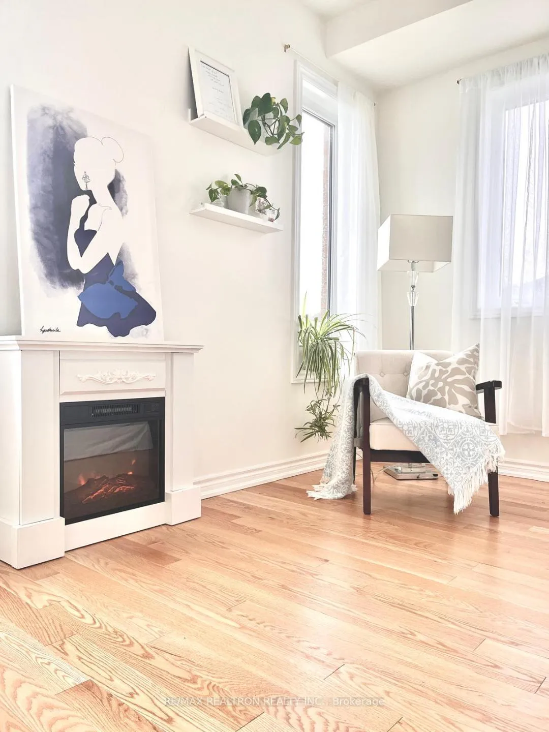 Photo 4 of 88 Gilham Way, Brant, Paris — HOMEH