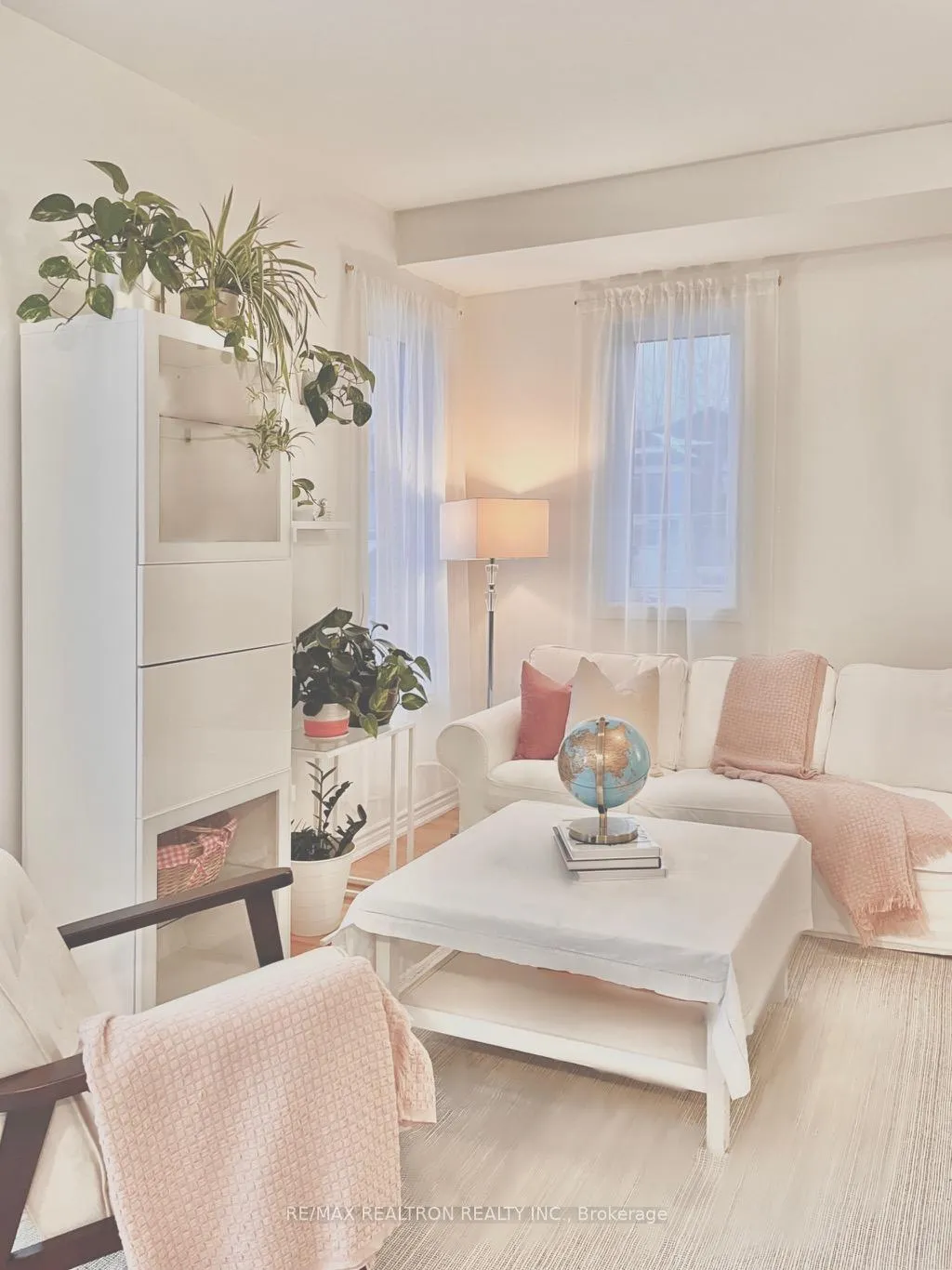 Photo 5 of 88 Gilham Way, Brant, Paris — HOMEH