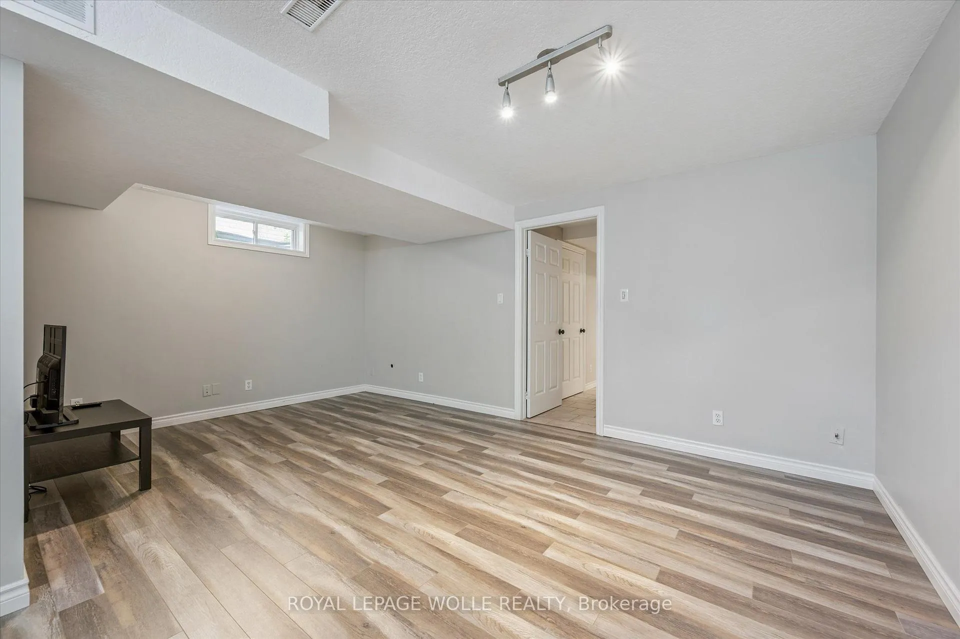 Photo 32 of 47 Cotton Grass Street, Kitchener — HOMEH