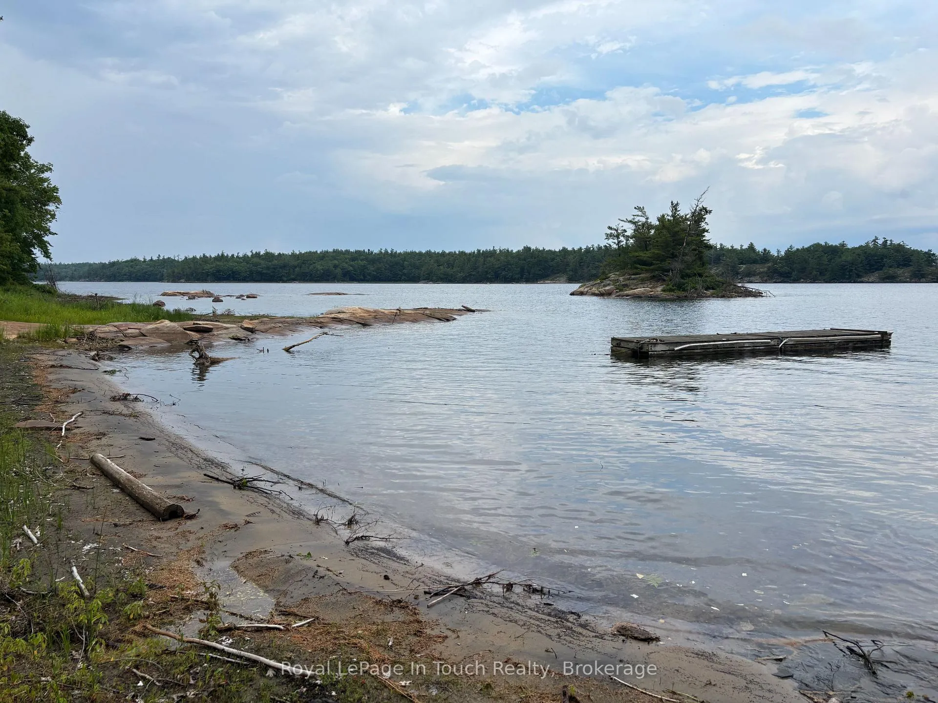 Front of B415 lot17 Bernyk Island