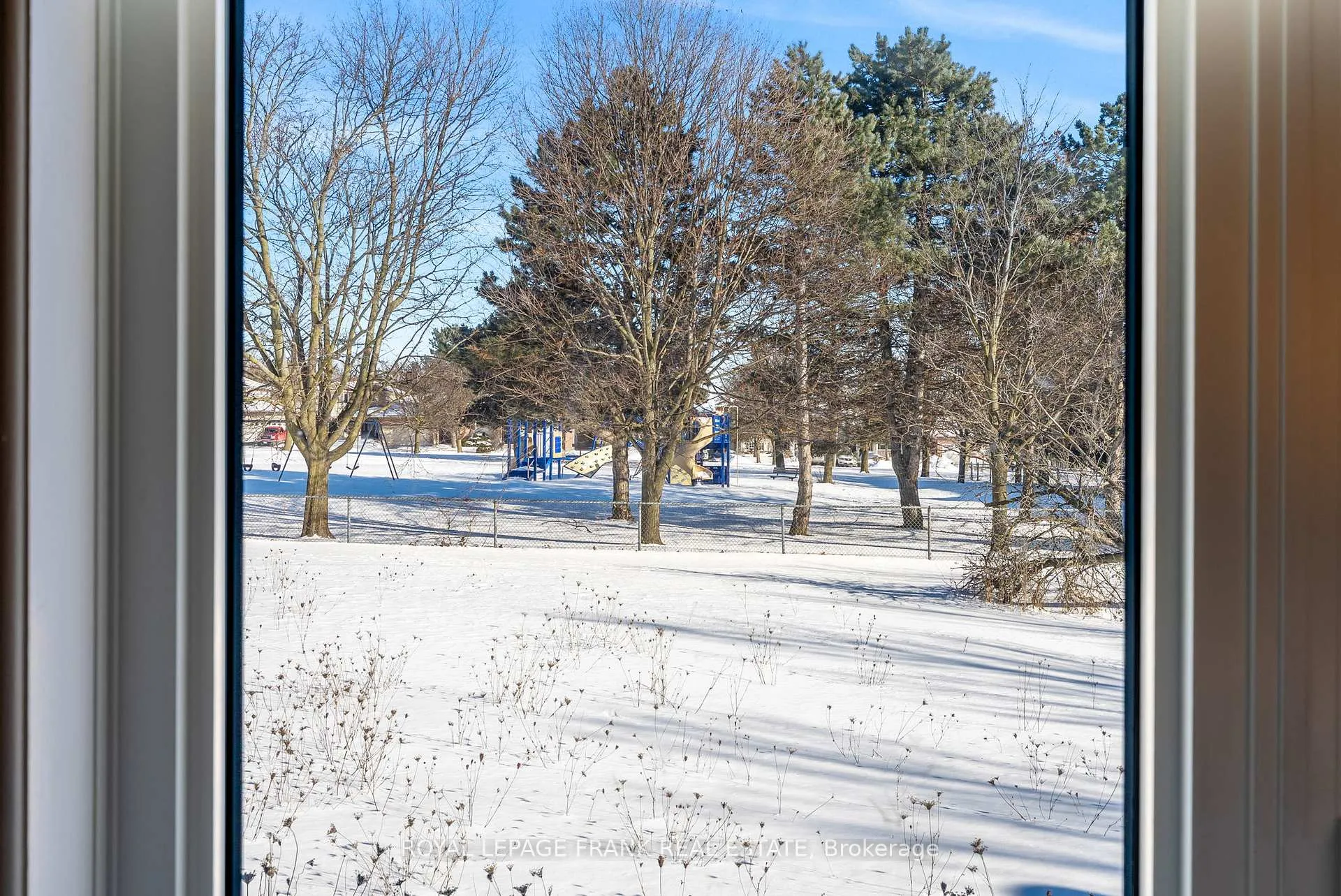 Photo 7 of 27 Dale Park, Clarington, Courtice — HOMEH