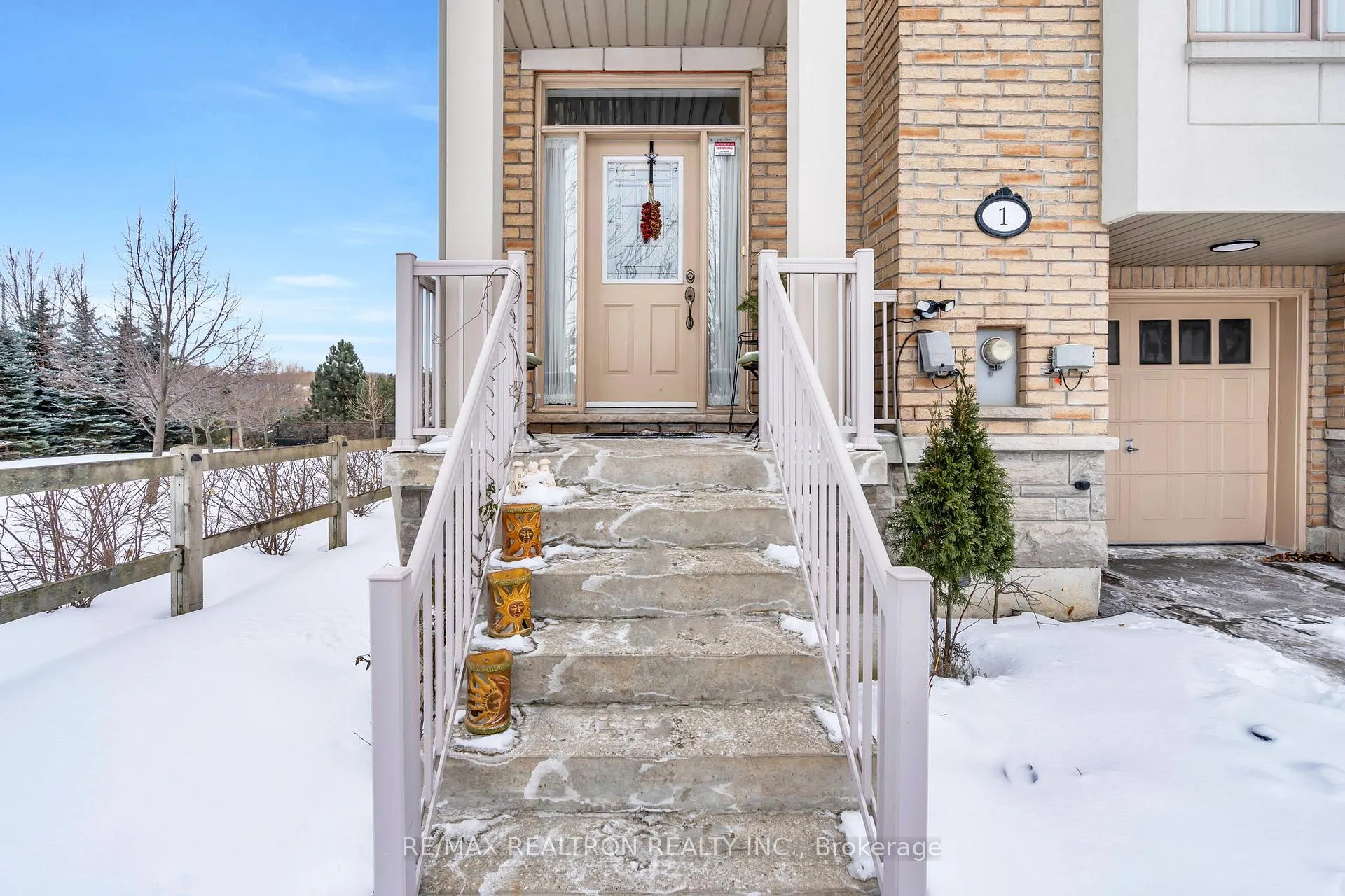 Photo 4 of Unit 1, 8900 Bathurst Street, Vaughan, Patterson — HOMEH