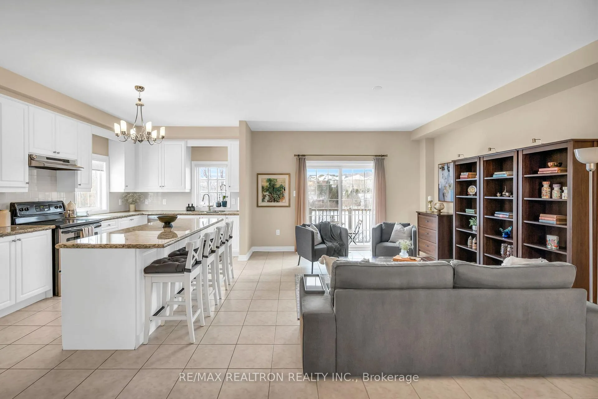 Photo 10 of Unit 1, 8900 Bathurst Street, Vaughan, Patterson — HOMEH