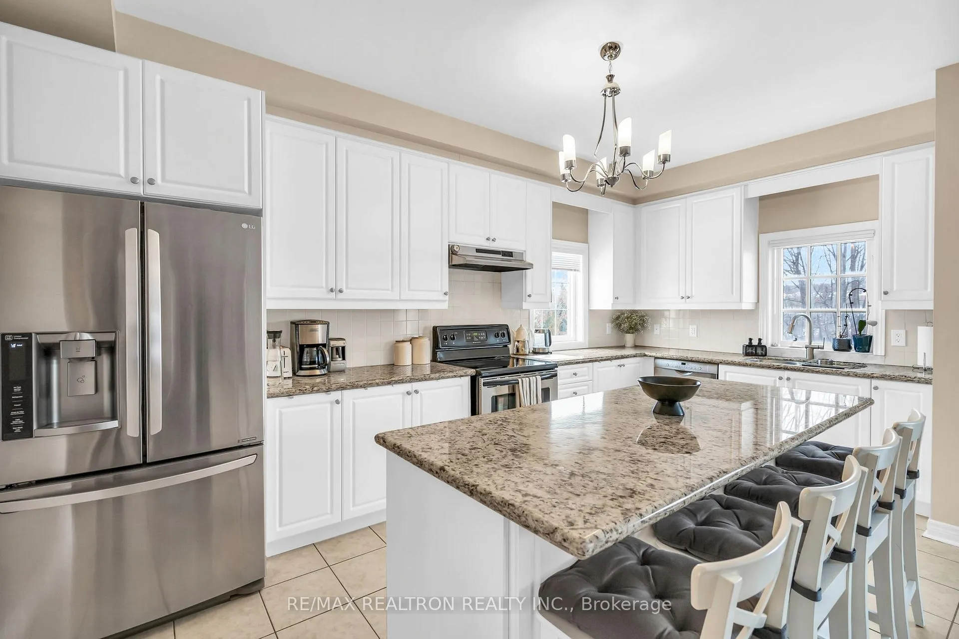 Photo 11 of Unit 1, 8900 Bathurst Street, Vaughan, Patterson — HOMEH