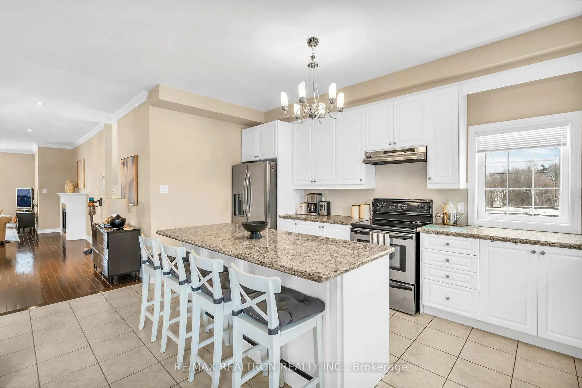 Photo 12 of Unit 1, 8900 Bathurst Street, Vaughan, Patterson — HOMEH