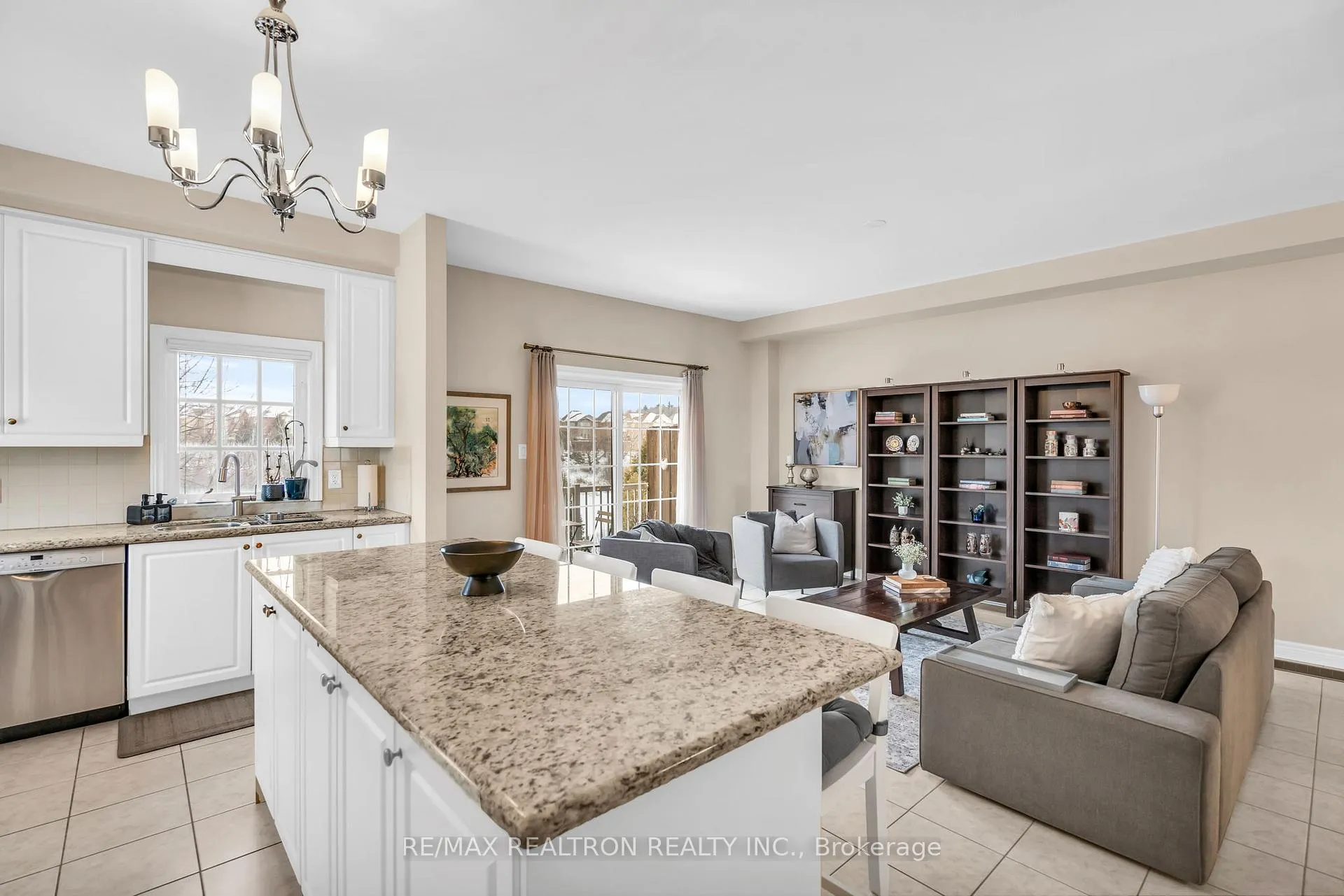Photo 14 of Unit 1, 8900 Bathurst Street, Vaughan, Patterson — HOMEH