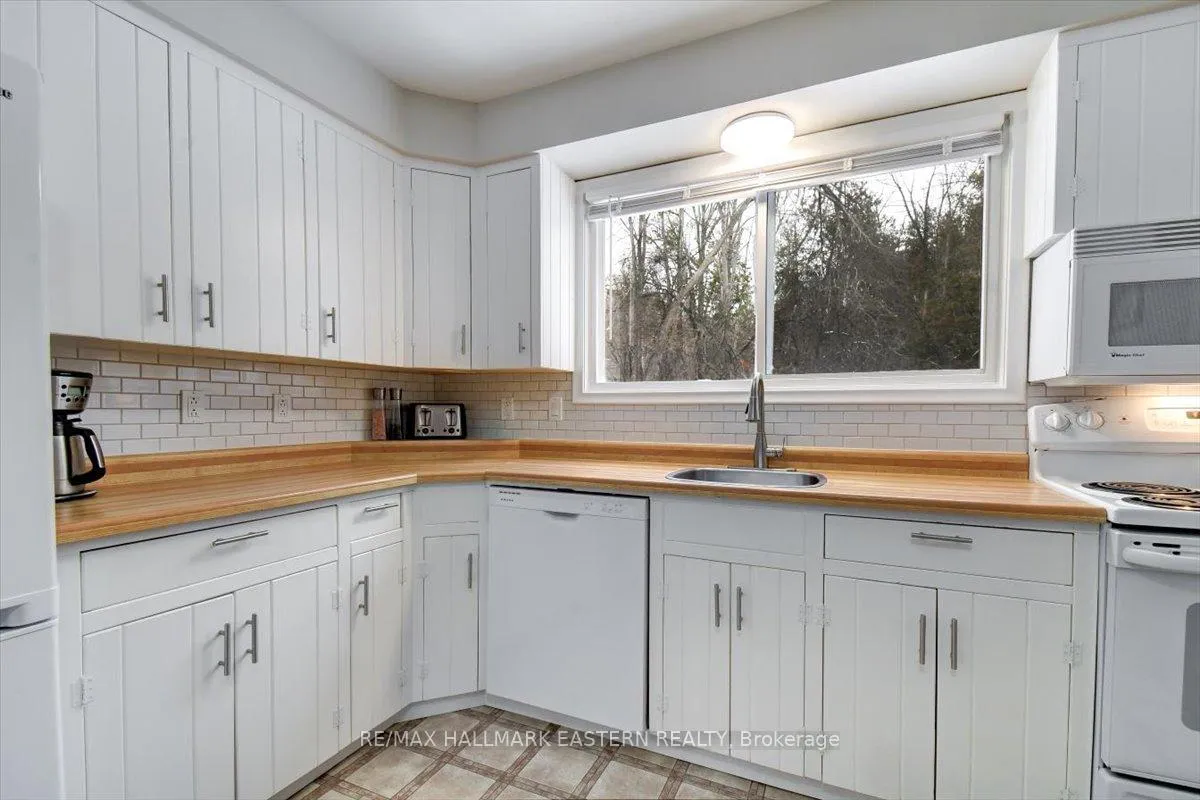 Photo 6 of 1193 Huron Street, Peterborough, Northcrest Ward 5 — HOMEH