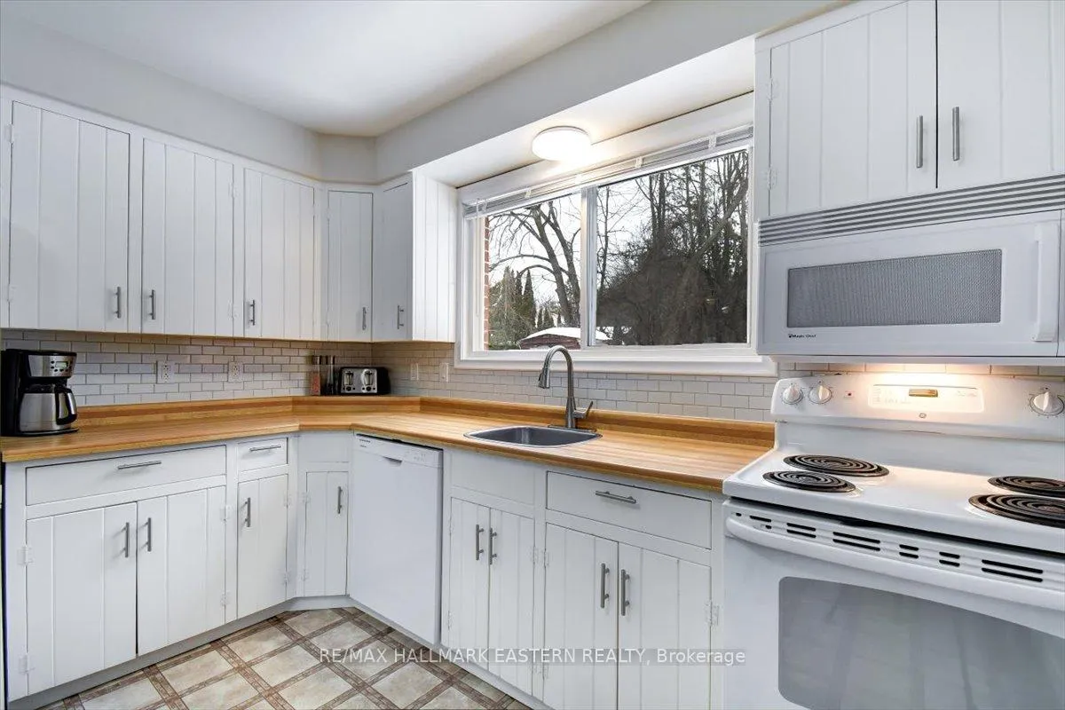 Photo 7 of 1193 Huron Street, Peterborough, Northcrest Ward 5 — HOMEH