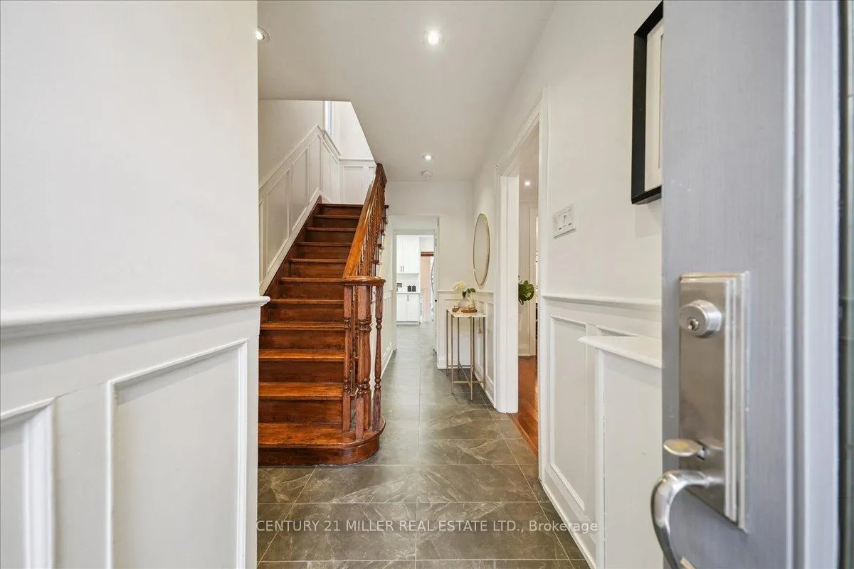Photo 3 of 94 Castlewood Road, Toronto, Lawrence Park South — HOMEH