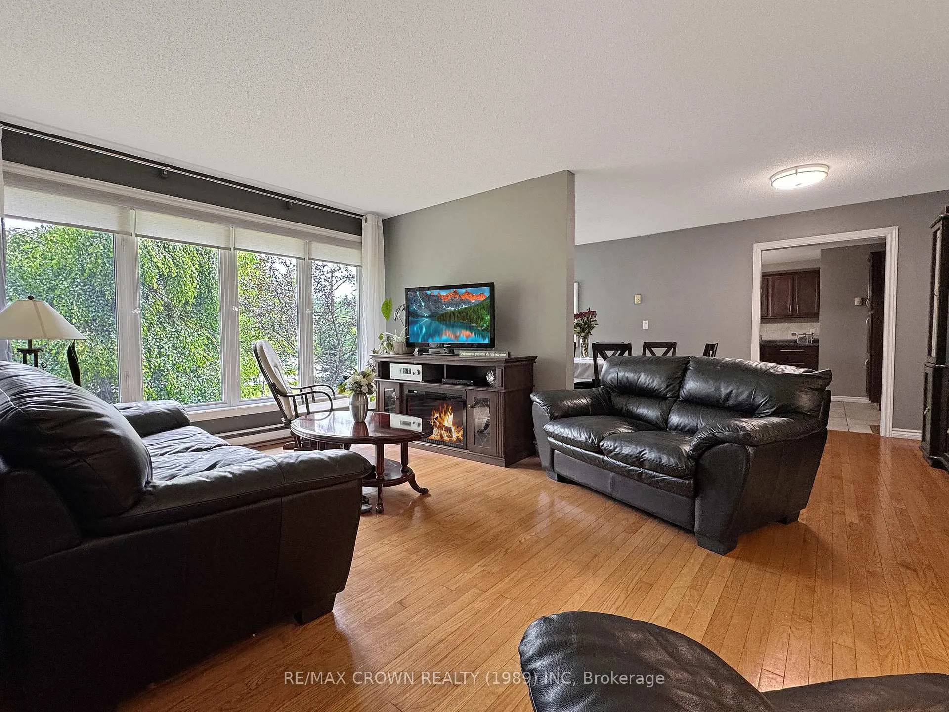 Photo 10 of 220 Third Avenue, Hornepayne — HOMEH