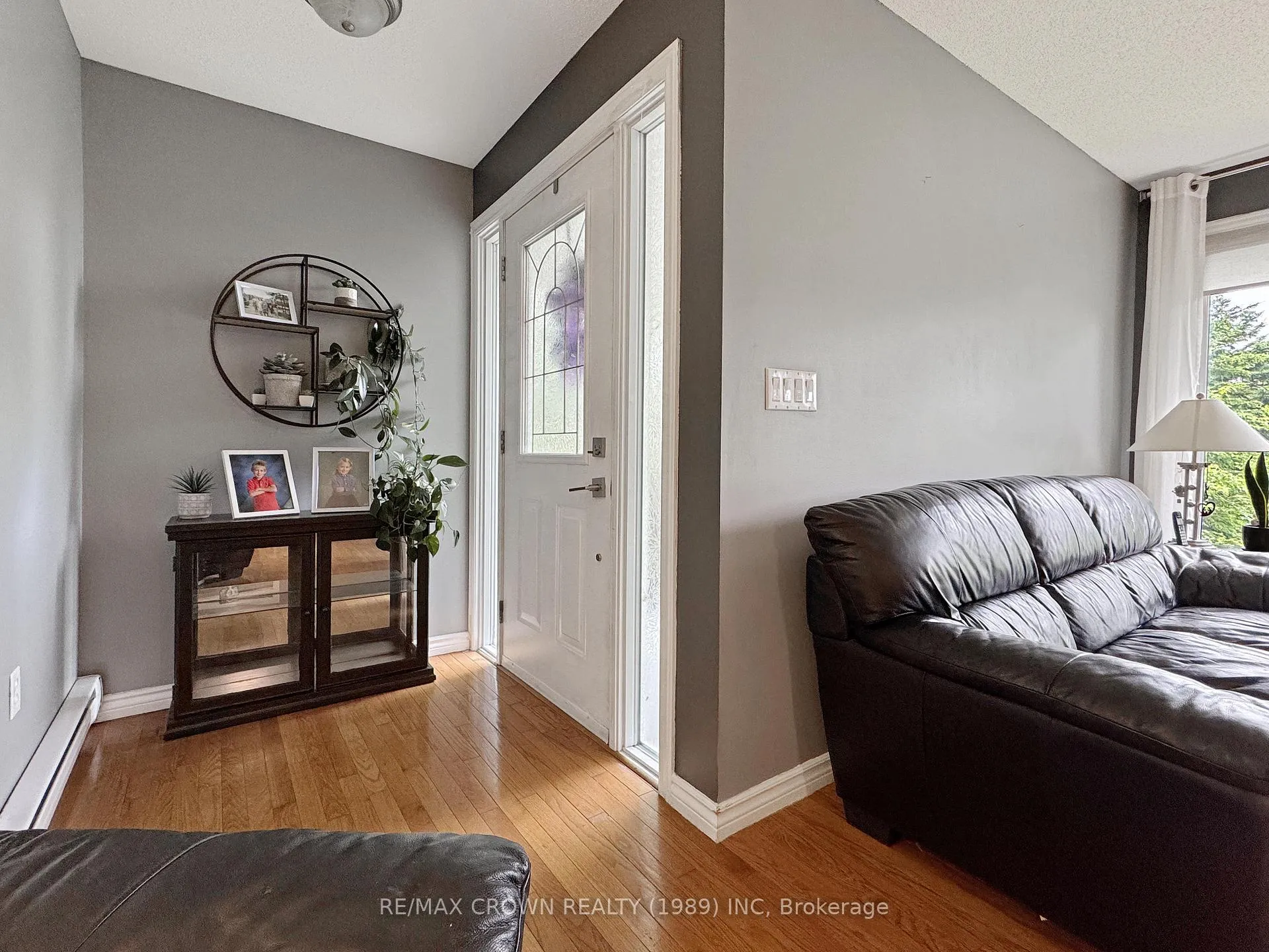 Photo 11 of 220 Third Avenue, Hornepayne — HOMEH