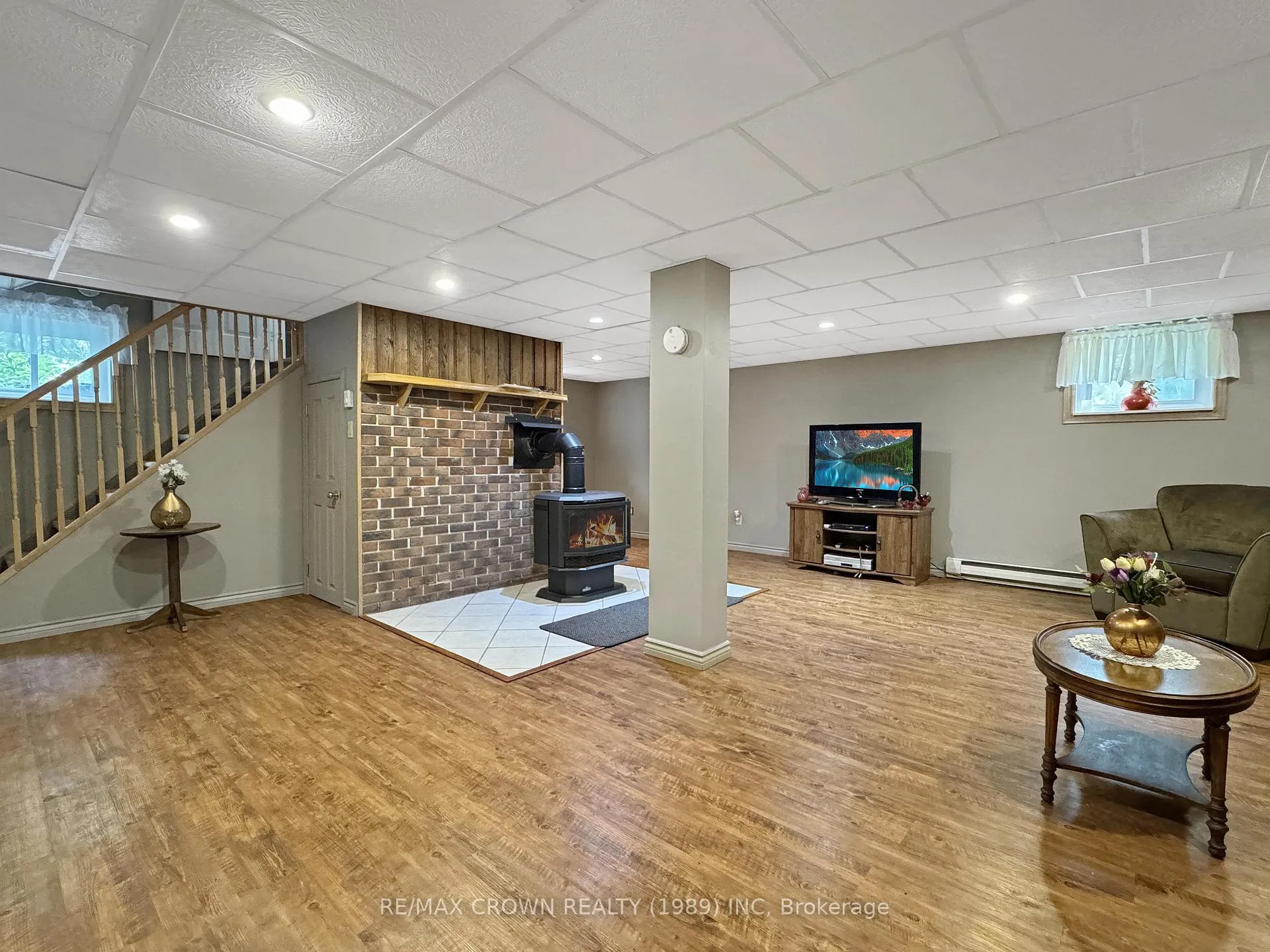Photo 18 of 220 Third Avenue, Hornepayne — HOMEH