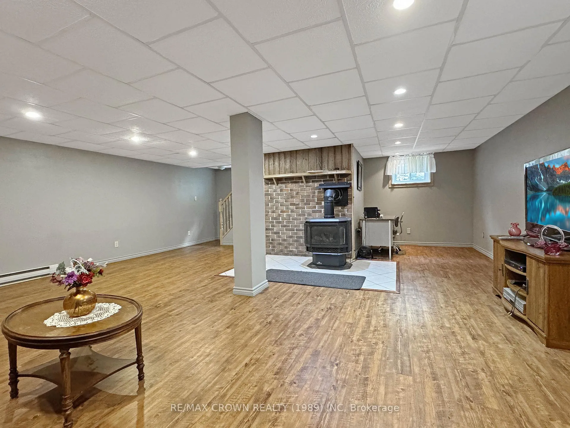 Photo 19 of 220 Third Avenue, Hornepayne — HOMEH