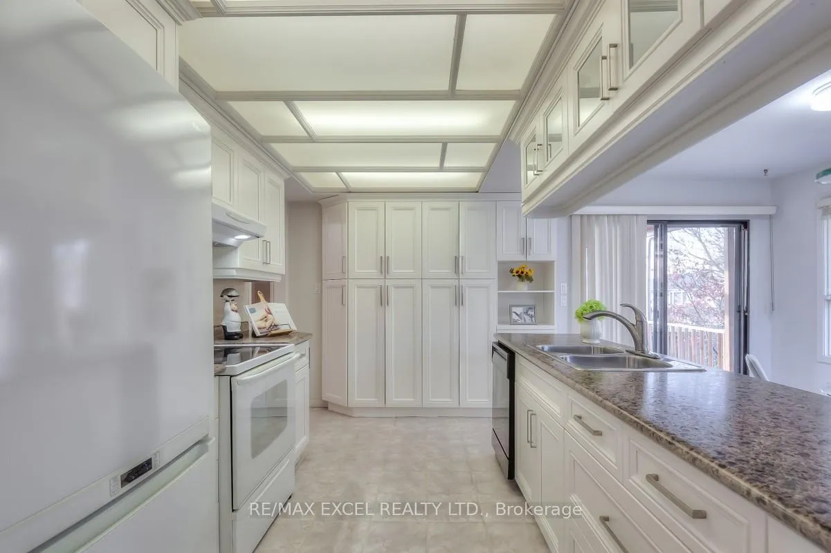 Photo 8 of 170 Amber Avenue, Oshawa, McLaughlin — HOMEH