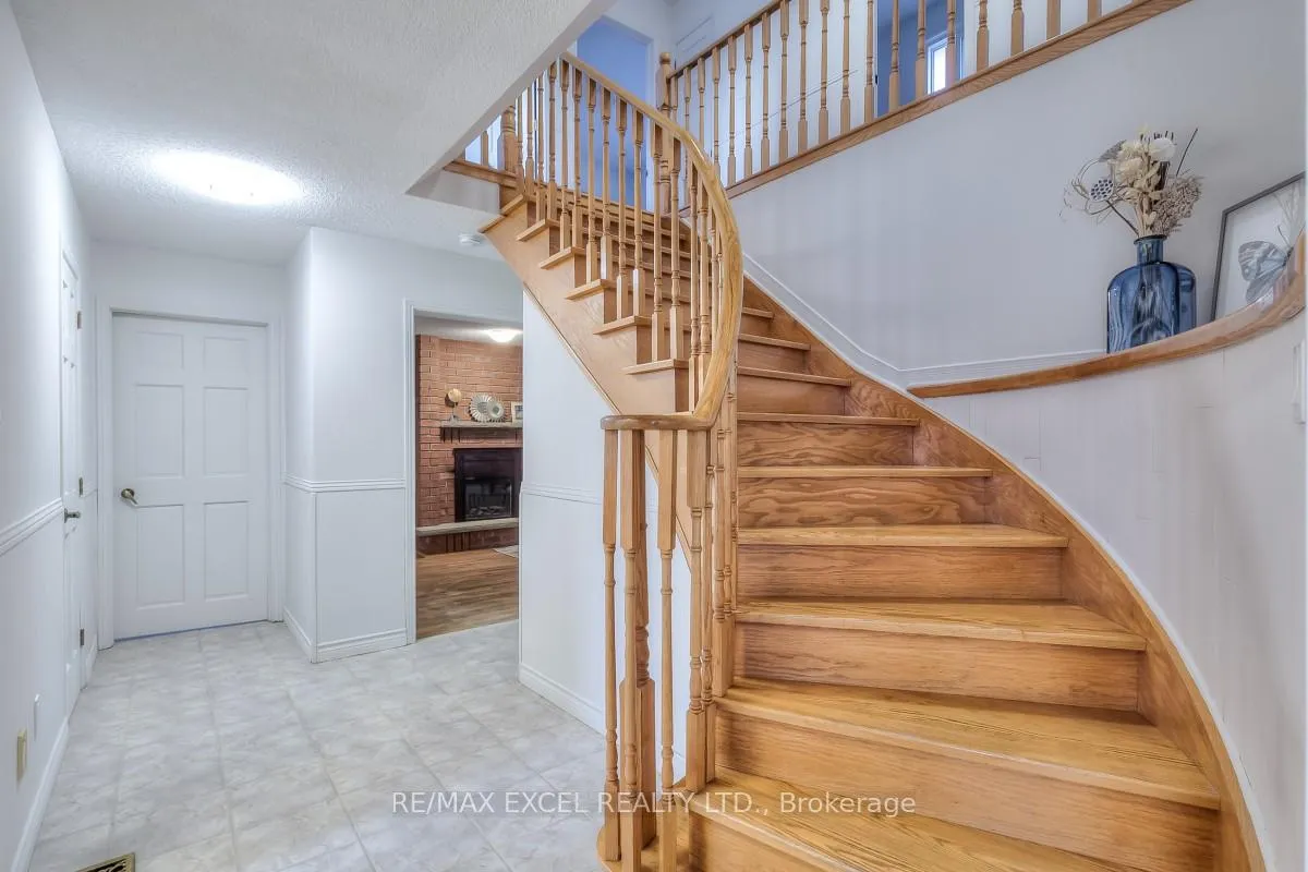 Photo 18 of 170 Amber Avenue, Oshawa, McLaughlin — HOMEH