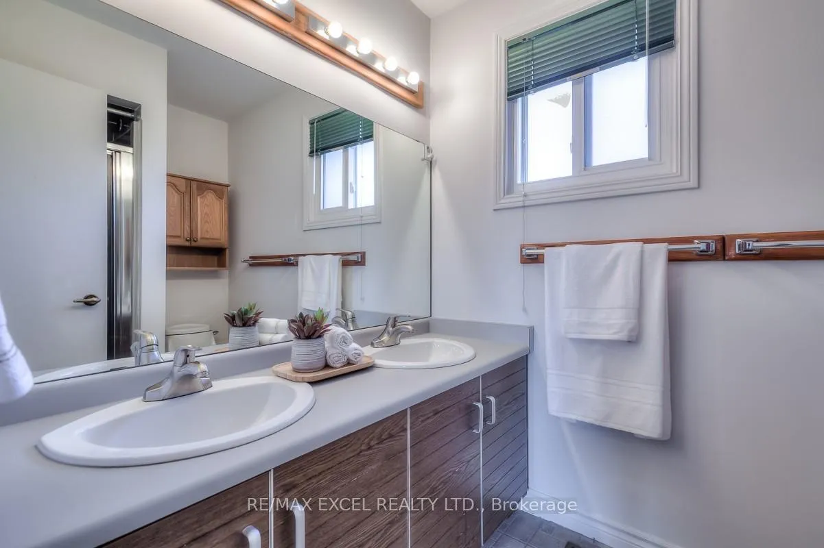 Photo 22 of 170 Amber Avenue, Oshawa, McLaughlin — HOMEH
