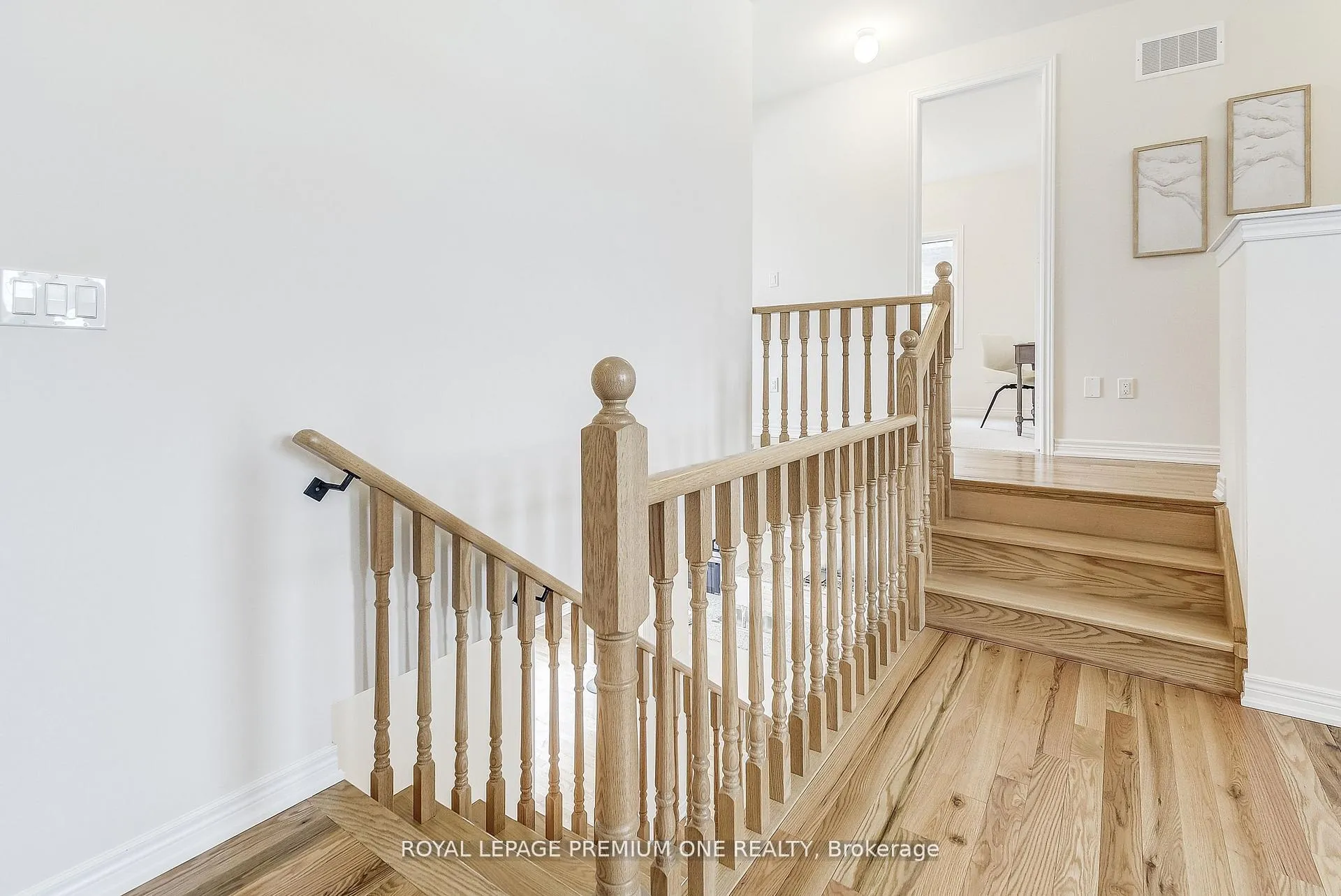 Photo 25 of 440 Kennedy Circle, Milton, Cobban — HOMEH