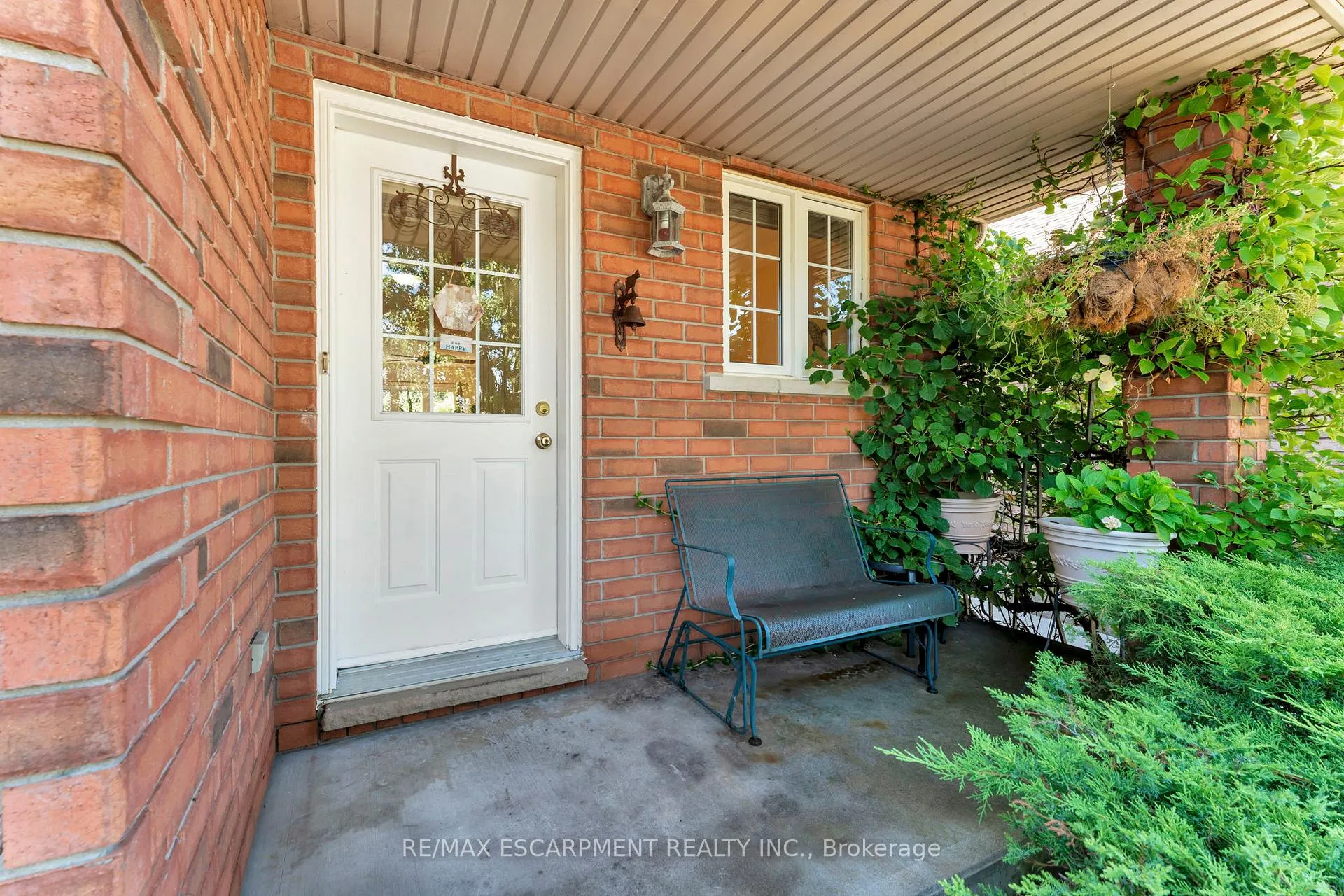 Photo 4 of 30 Meadowpoint Drive, Hamilton, Allison — HOMEH