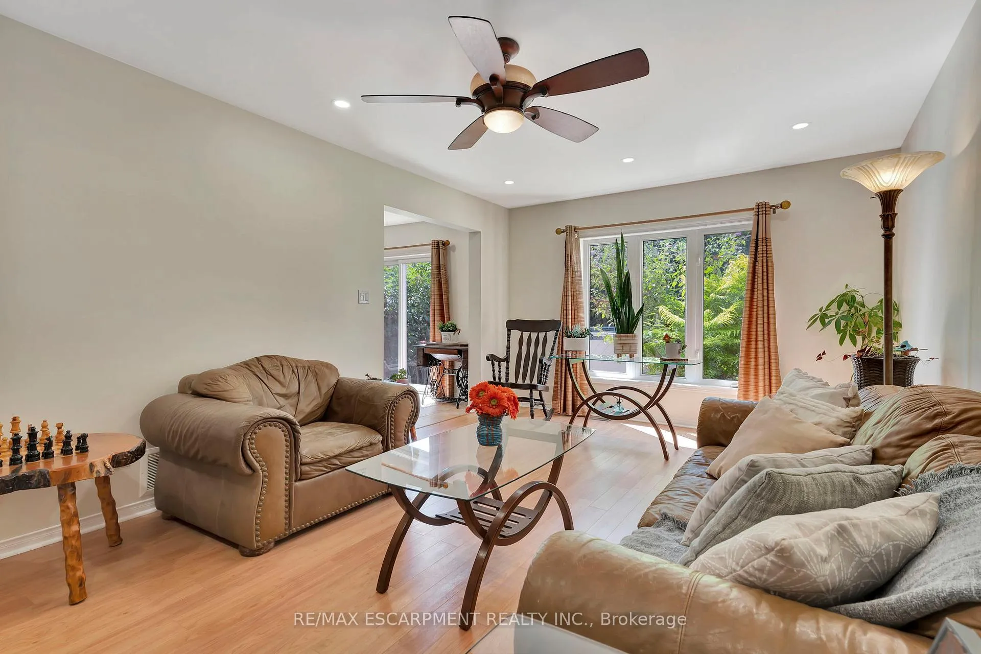 Photo 7 of 30 Meadowpoint Drive, Hamilton, Allison — HOMEH