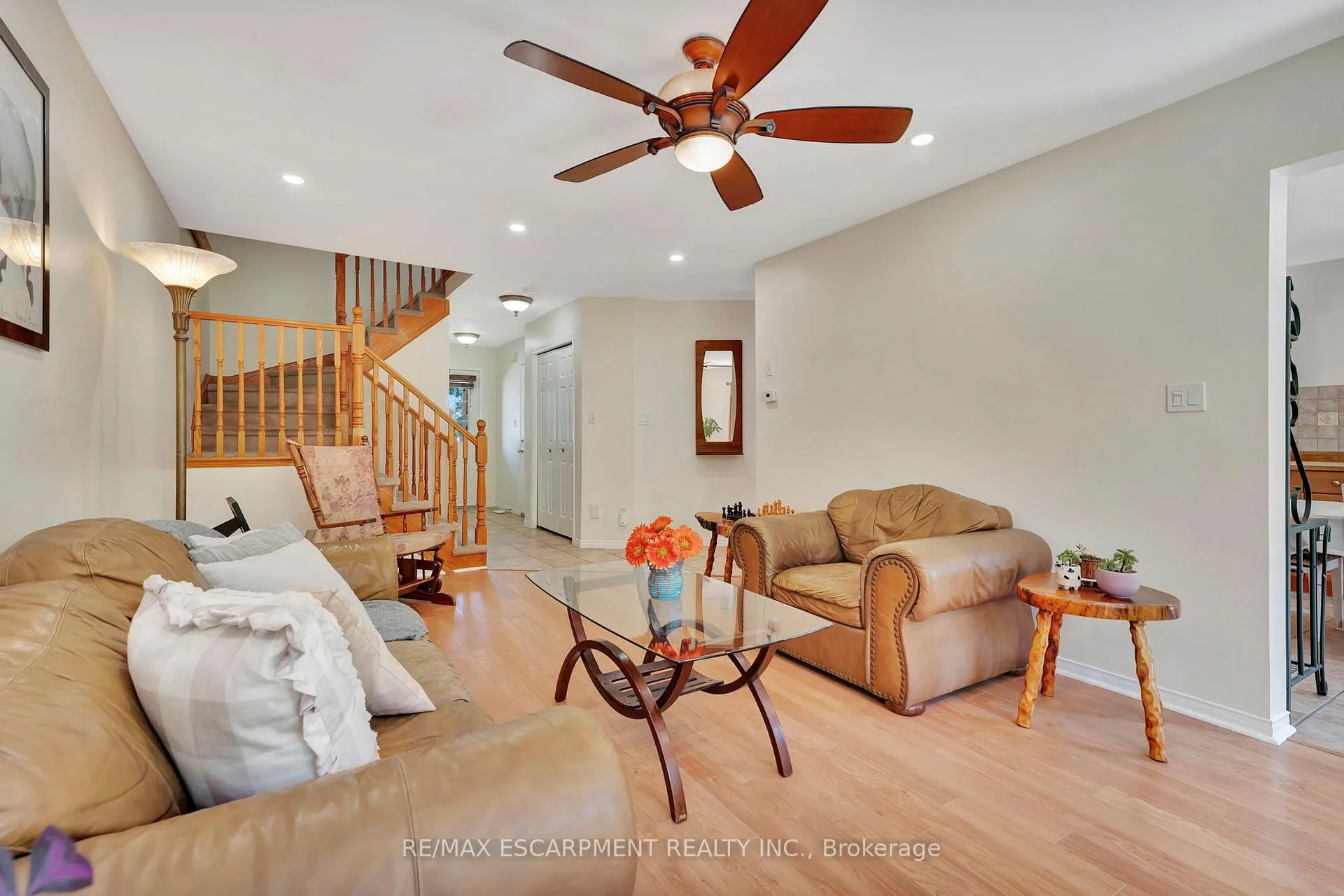 Photo 9 of 30 Meadowpoint Drive, Hamilton, Allison — HOMEH