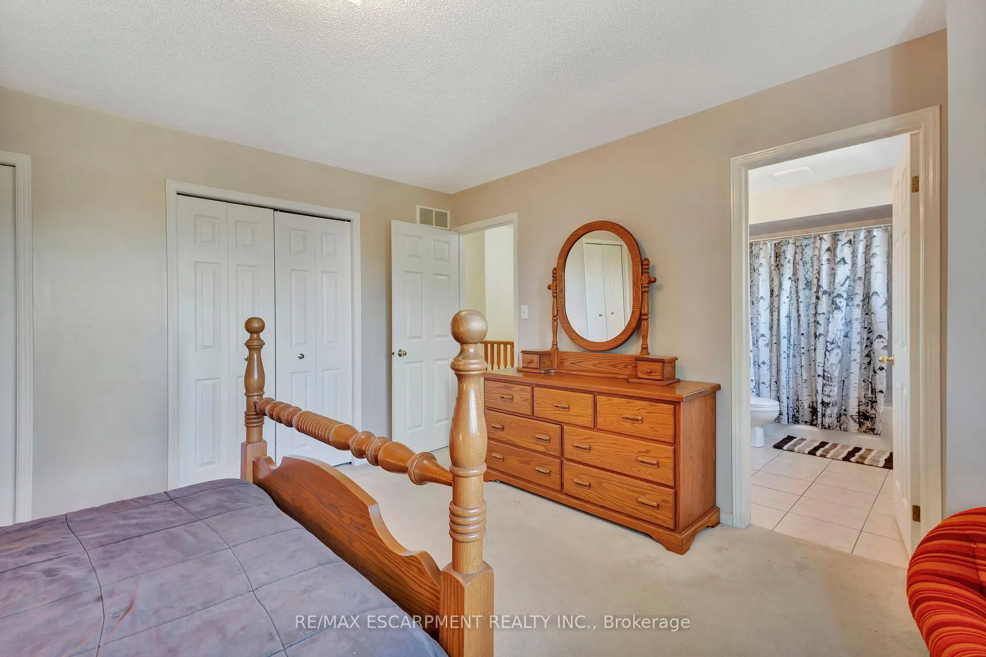 Photo 17 of 30 Meadowpoint Drive, Hamilton, Allison — HOMEH