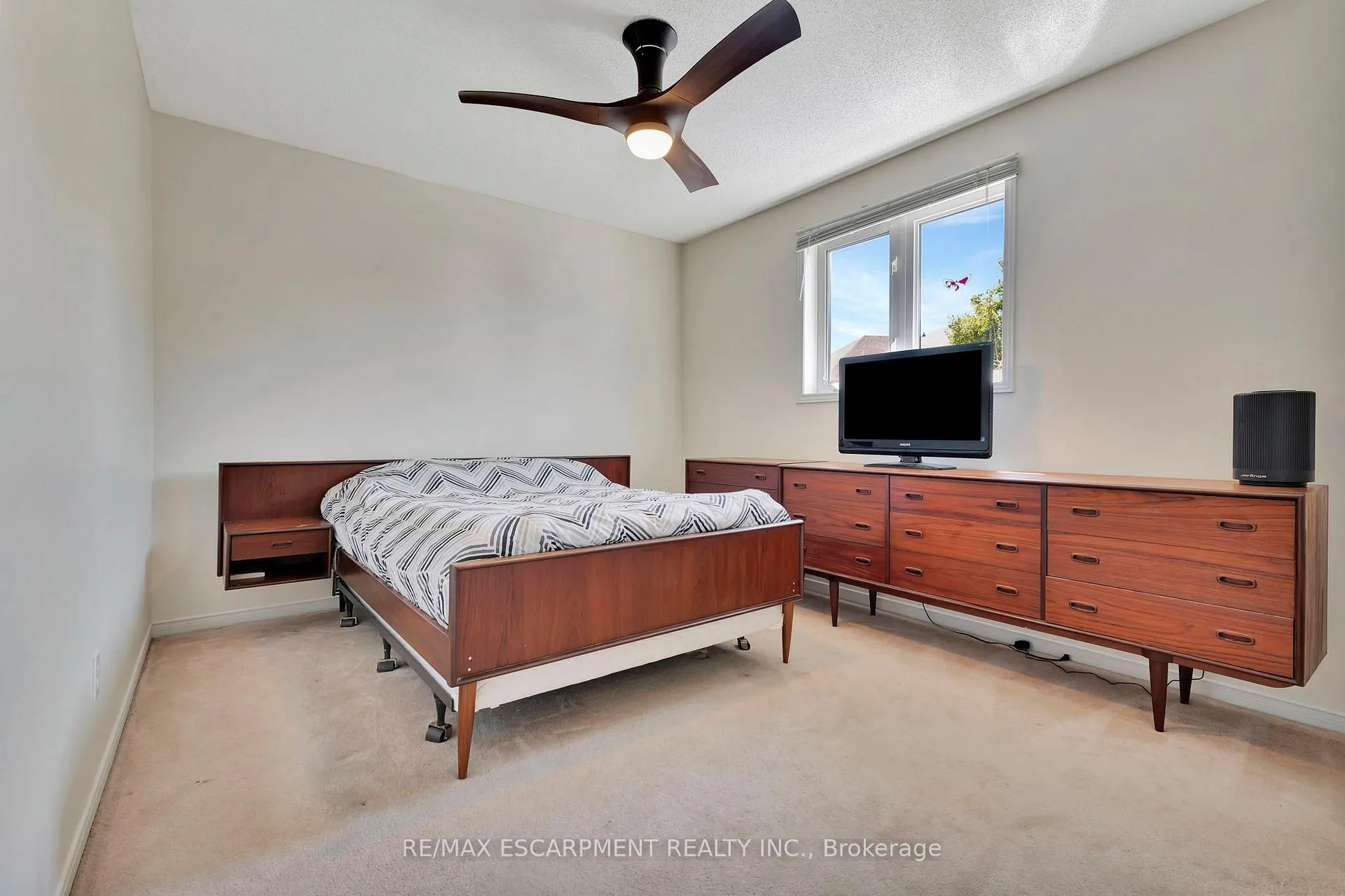 Photo 21 of 30 Meadowpoint Drive, Hamilton, Allison — HOMEH