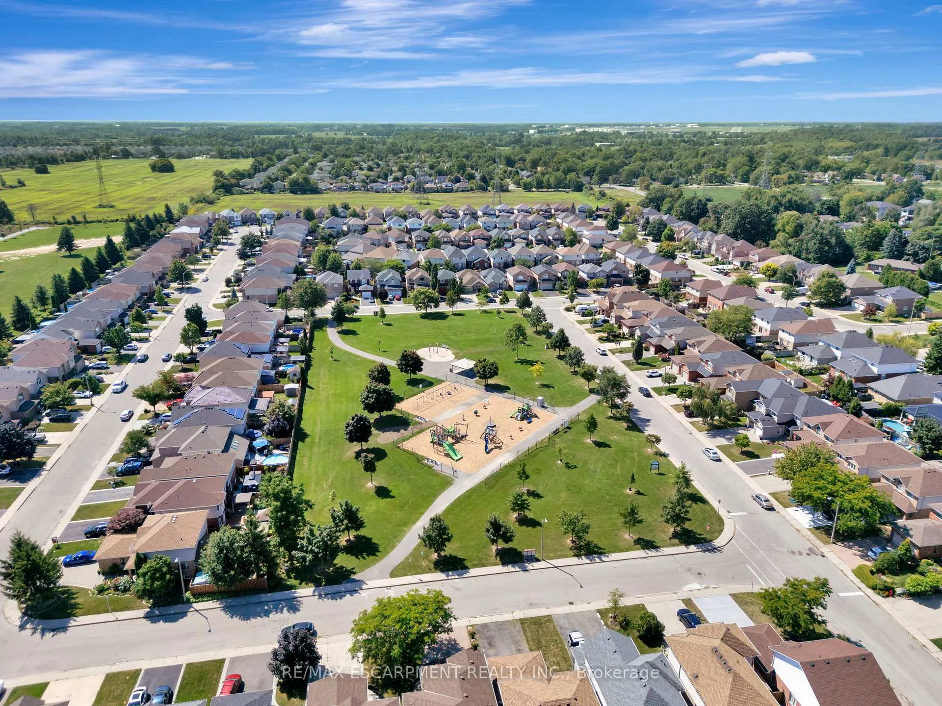 Photo 24 of 30 Meadowpoint Drive, Hamilton, Allison — HOMEH