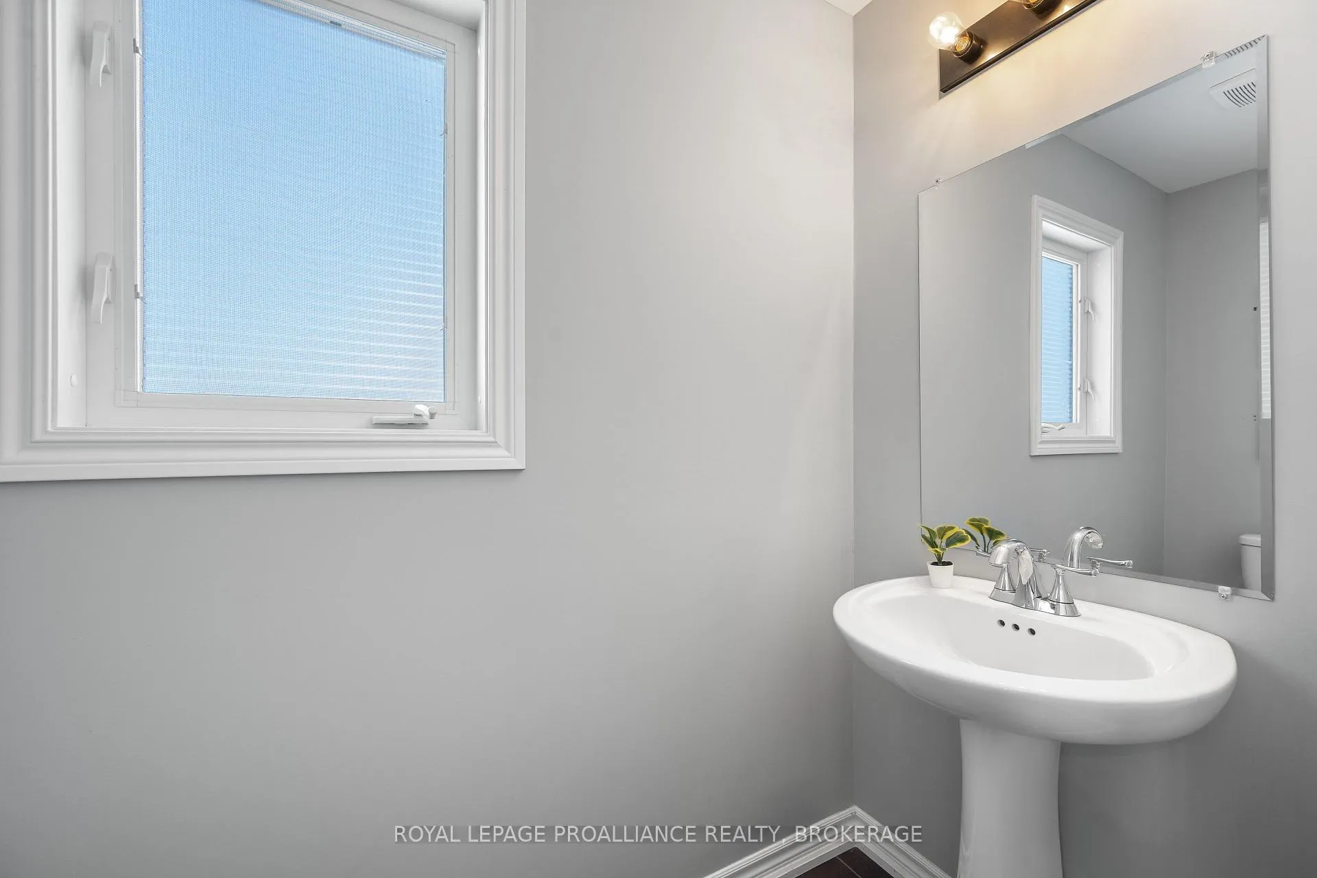 Photo 5 of 31 Tegan Court, Loyalist, Odessa — HOMEH