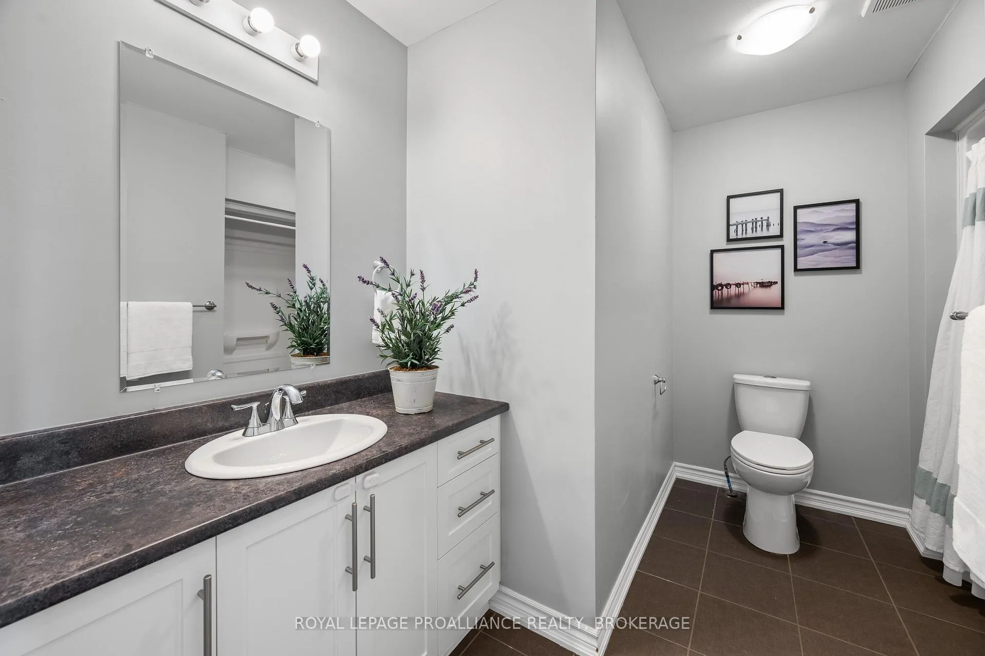 Photo 17 of 31 Tegan Court, Loyalist, Odessa — HOMEH