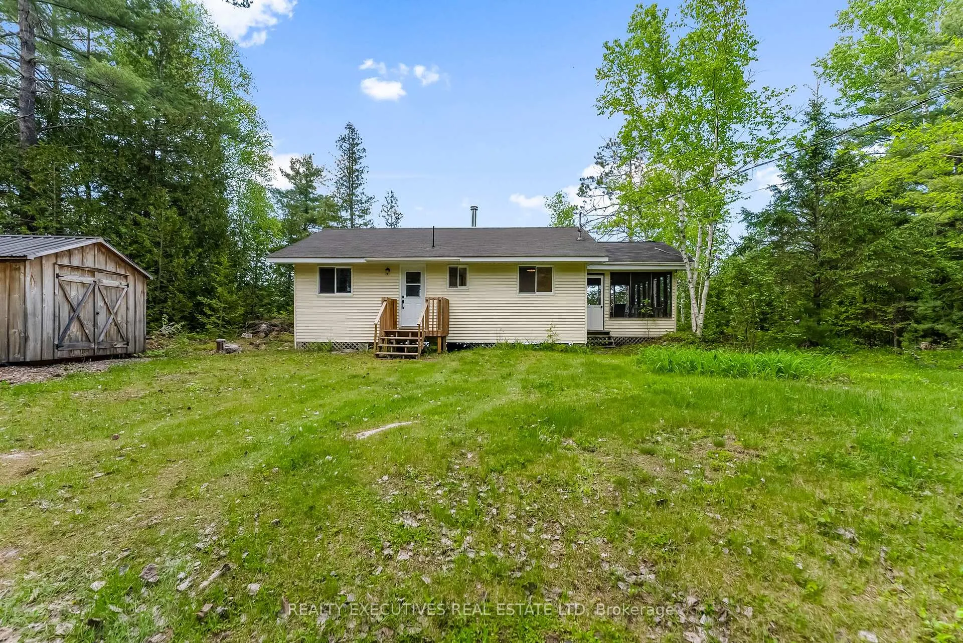 Photo 4 of 3120 Wabalac Side Road, Lanark Highlands, Lanark Highlands (Darling) Twp — HOMEH