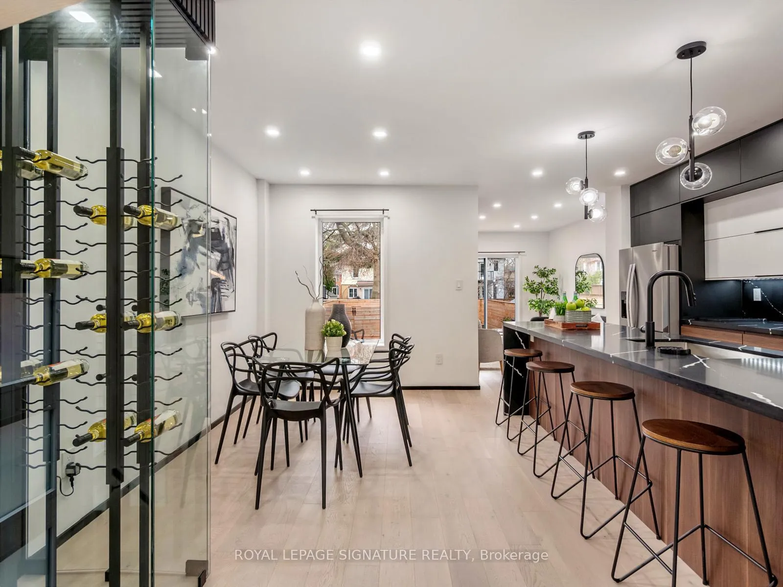 Photo 14 of 186 Oak Park Avenue, Toronto, Woodbine-Lumsden — HOMEH